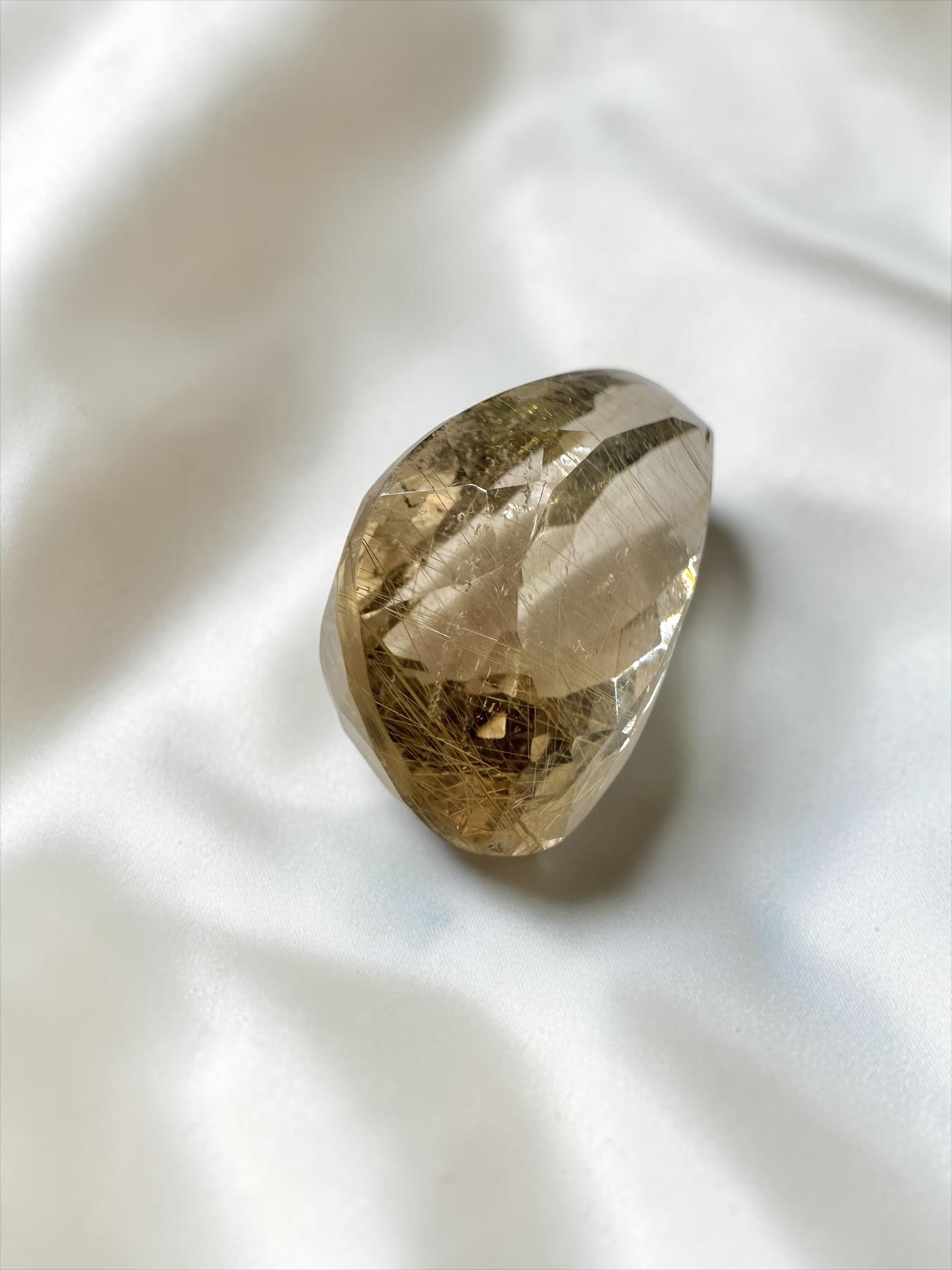 Faceted smoky quartz with rutile from Brazil 31ct - BZR04
