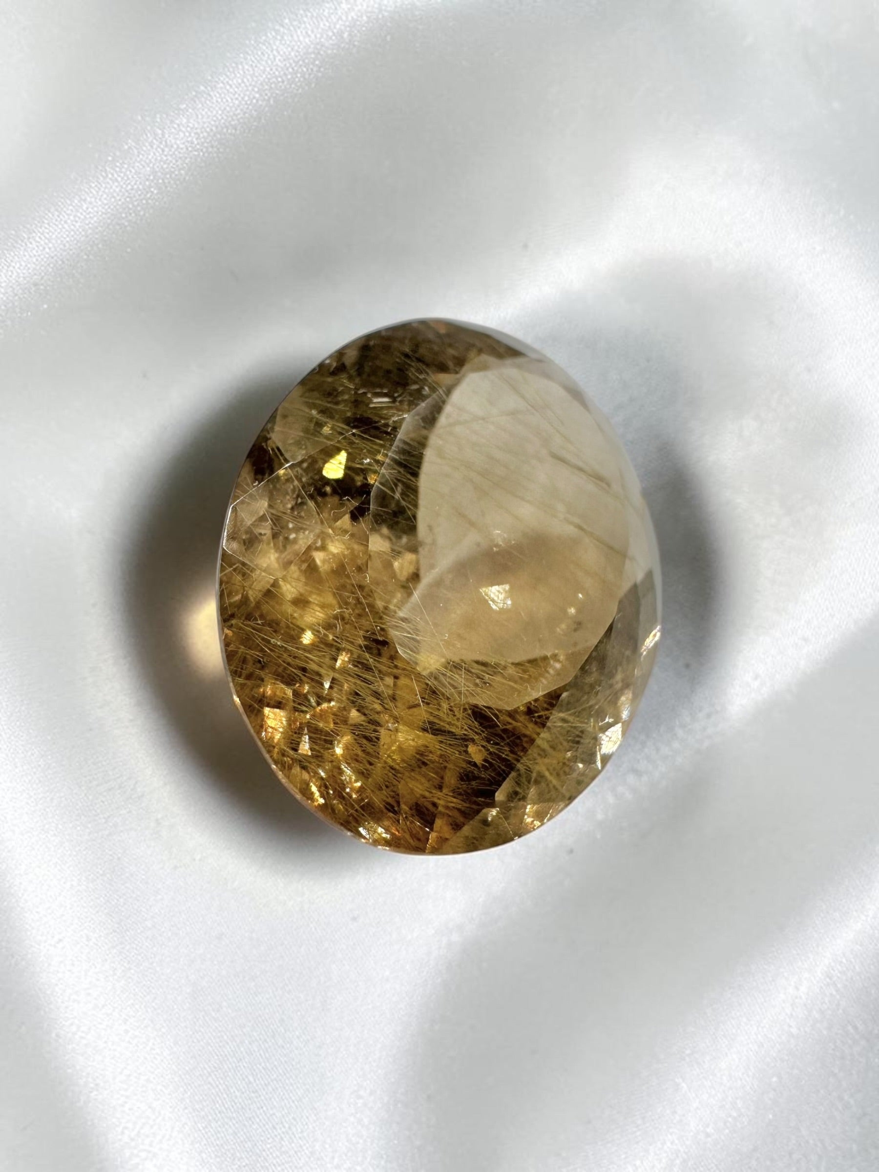 Faceted smoky quartz with rutile from Brazil 31,7ct - BZR05