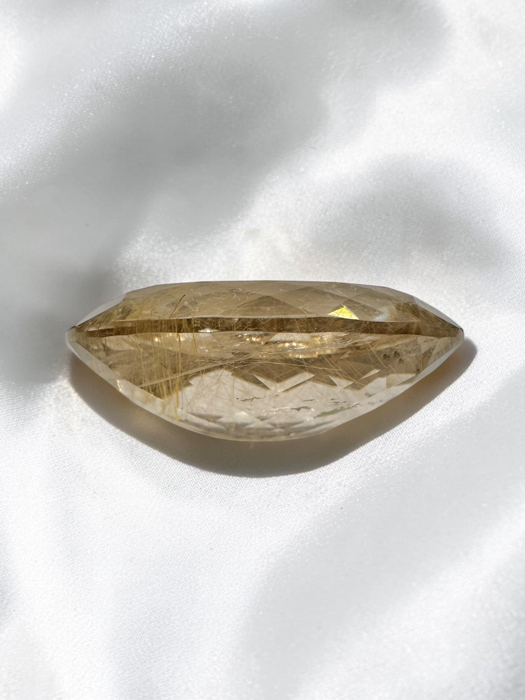 Faceted smoky quartz with rutile from Brazil 28,8ct - BZR06