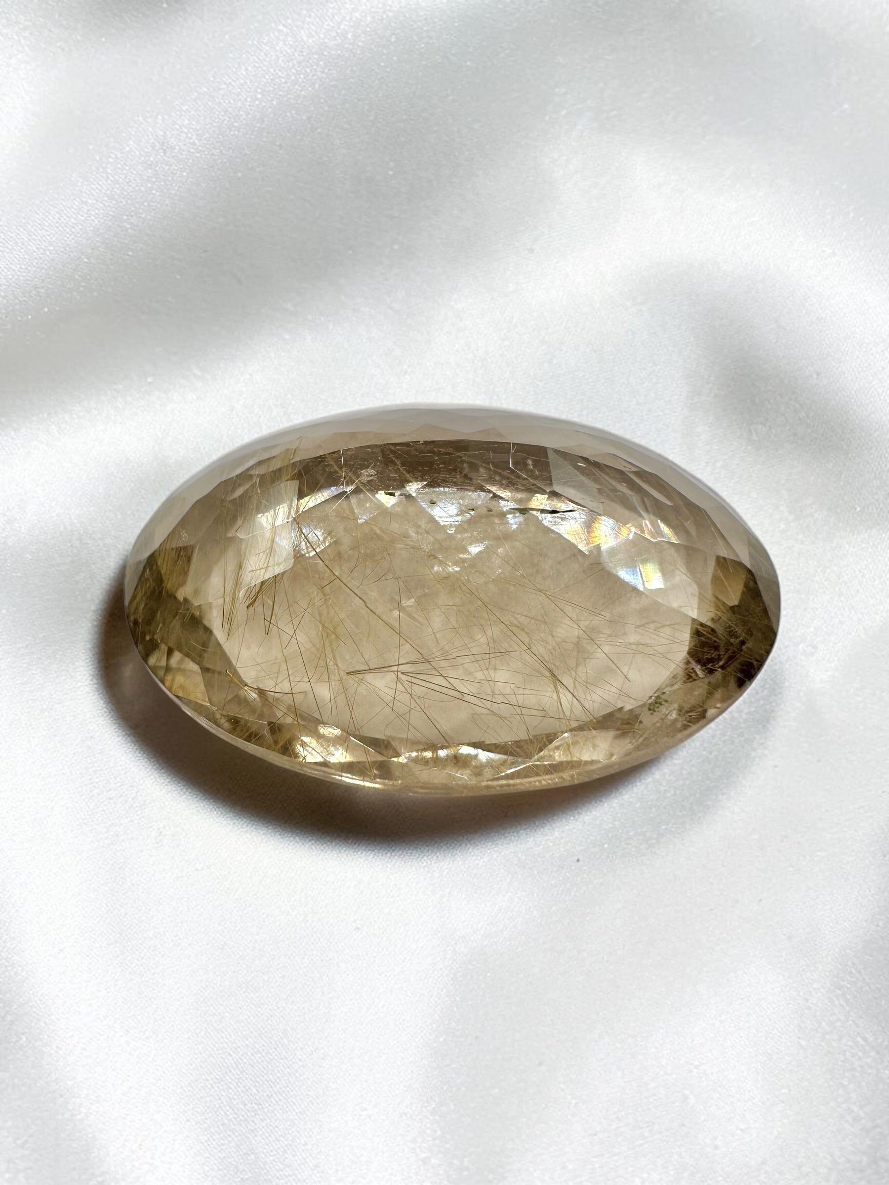 Faceted smoky quartz with rutile from Brazil 28,8ct - BZR06