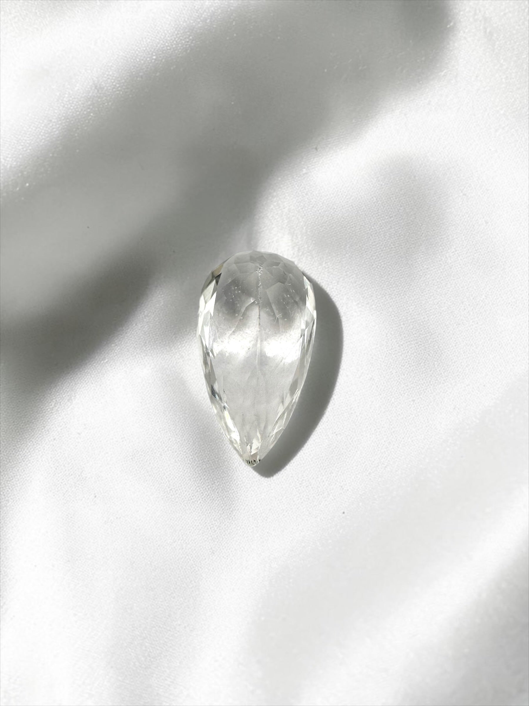 Faceted Zircon from Cambodia 3,1ct - BZI03