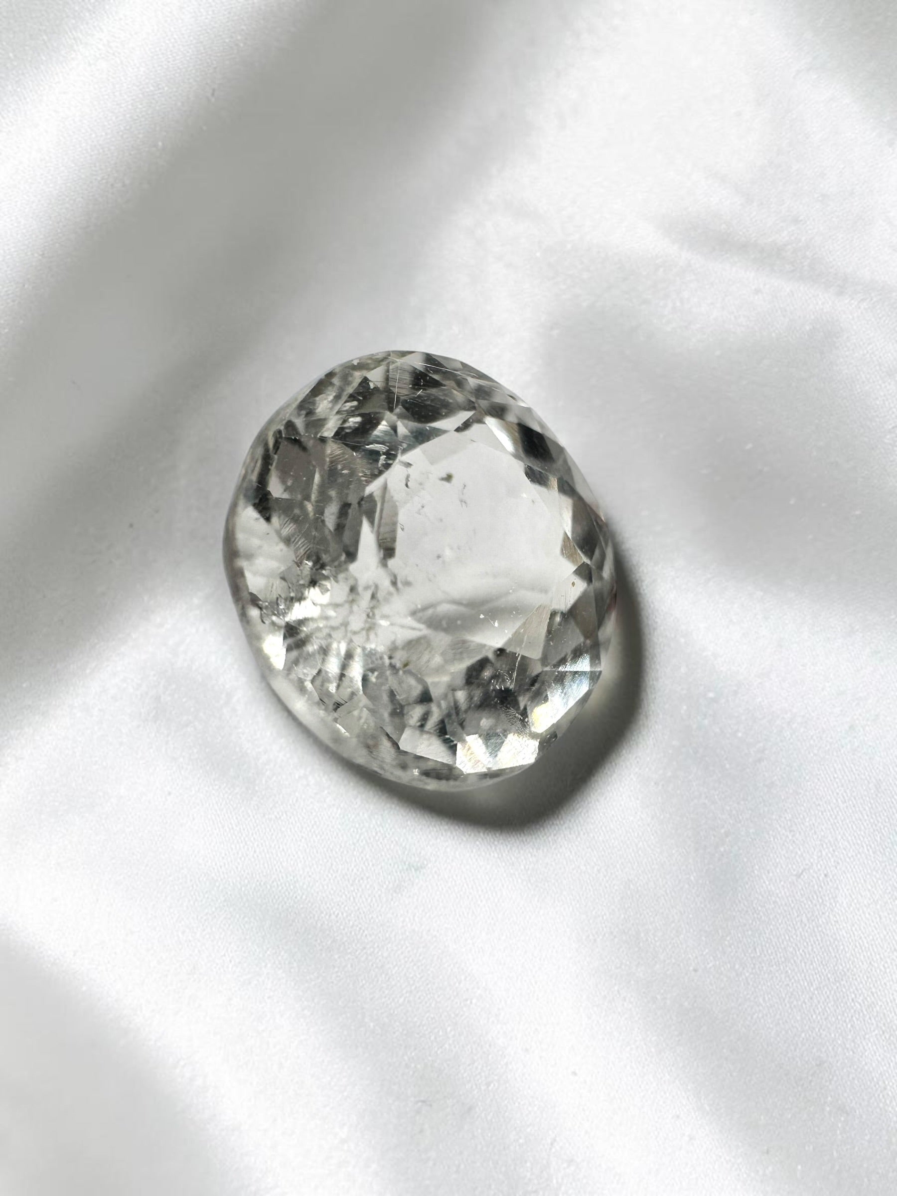 Faceted Zircon from Cambodia 3,2ct - BZI04