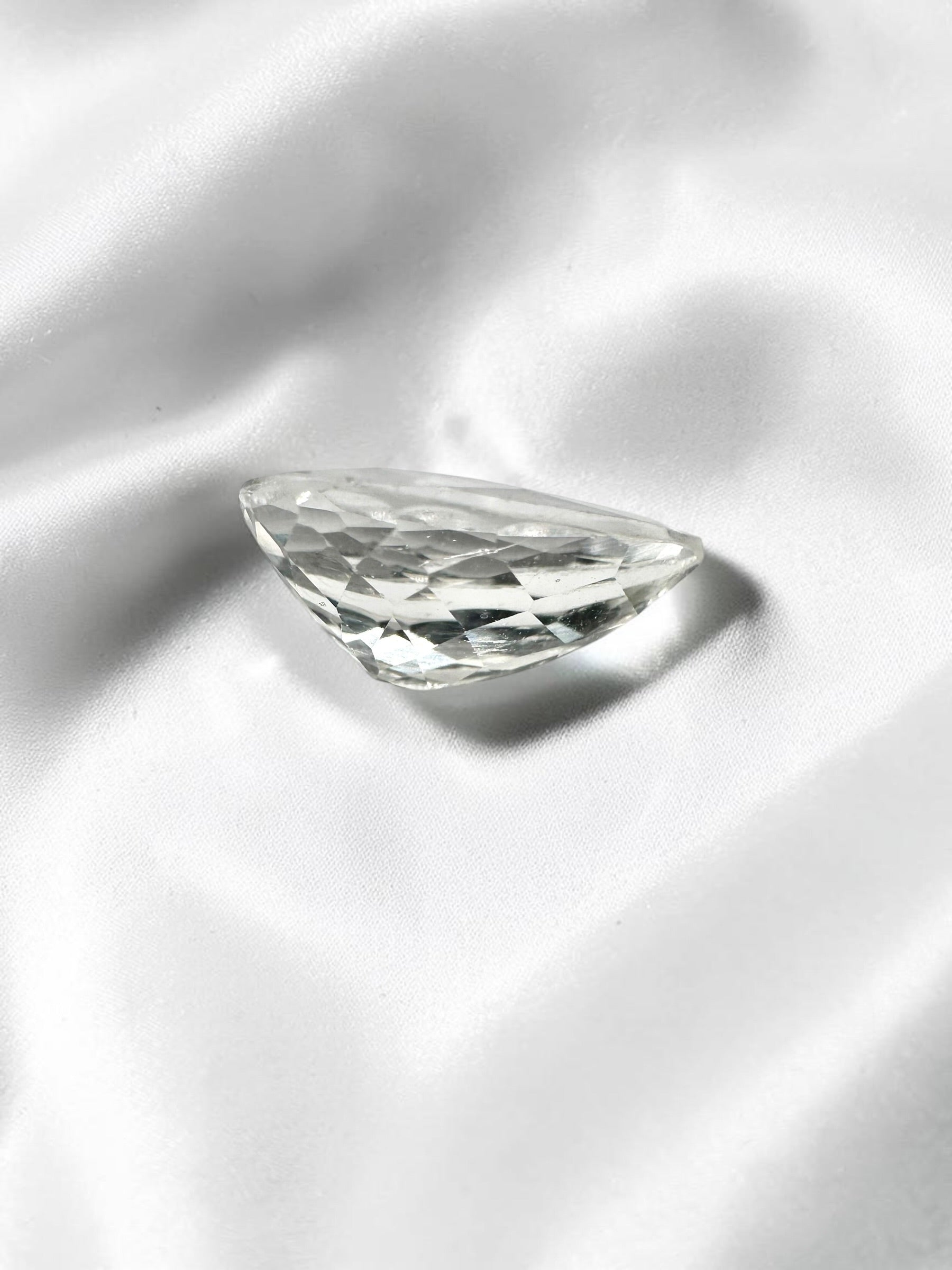 Faceted Zircon from Cambodia 2,9ct - BZI09
