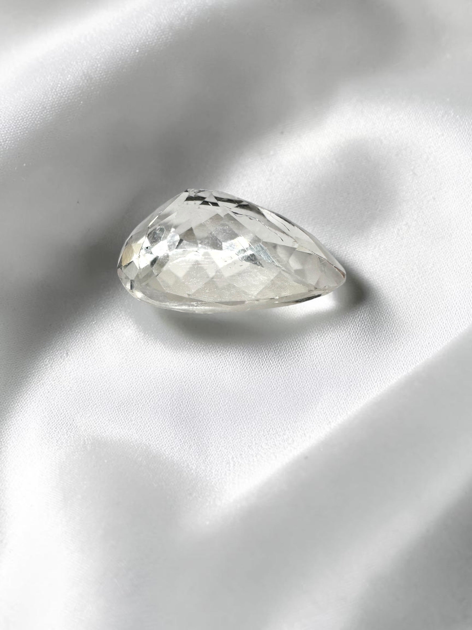 Faceted Zircon from Cambodia 2,9ct - BZI09