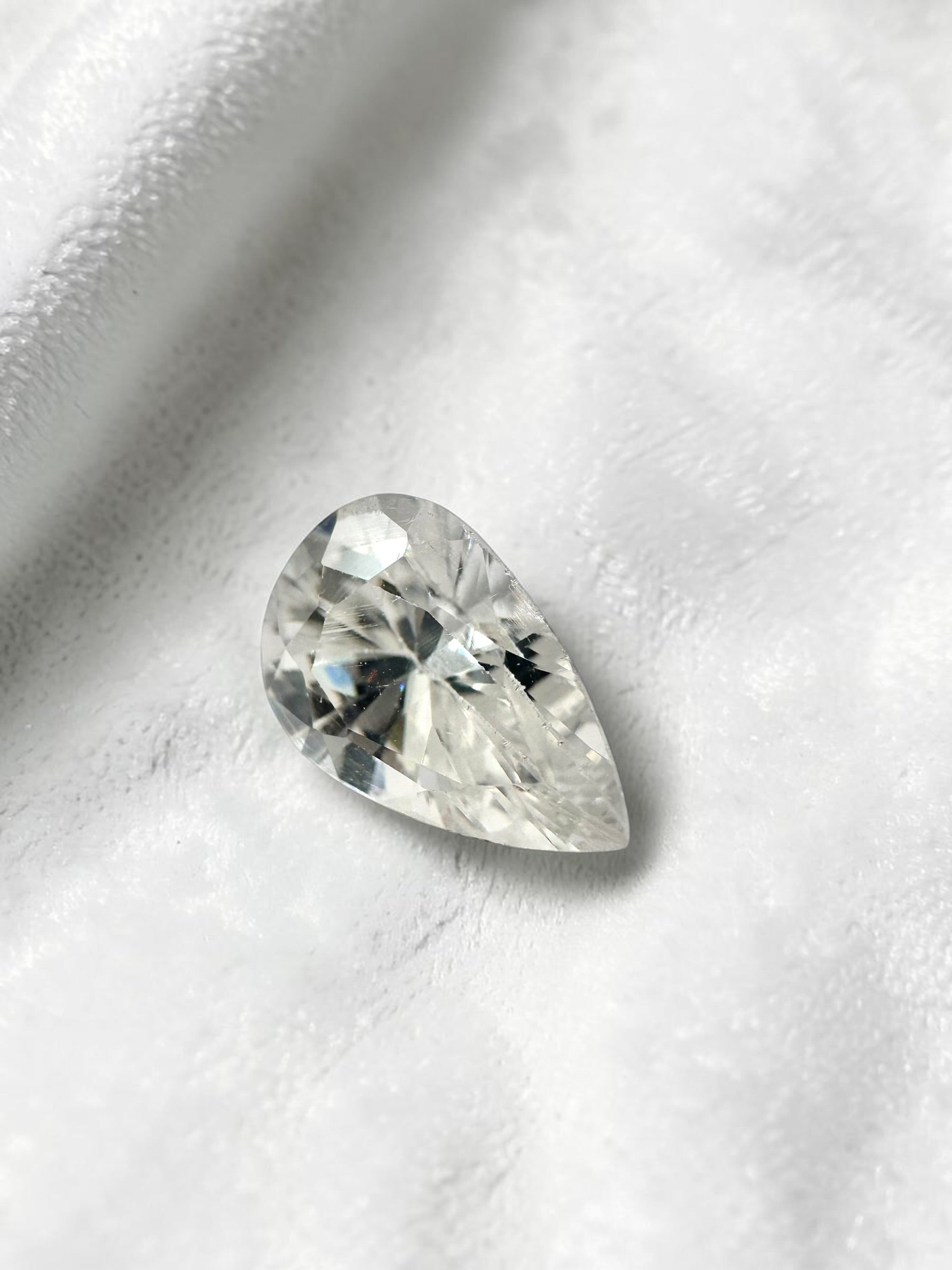 Faceted Zircon from Cambodia 2,65ct - BZI10