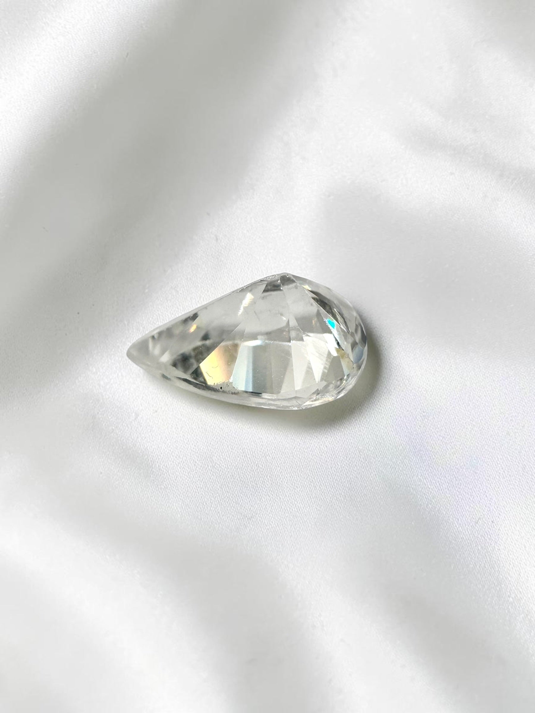 Faceted Zircon from Cambodia 2,65ct - BZI10