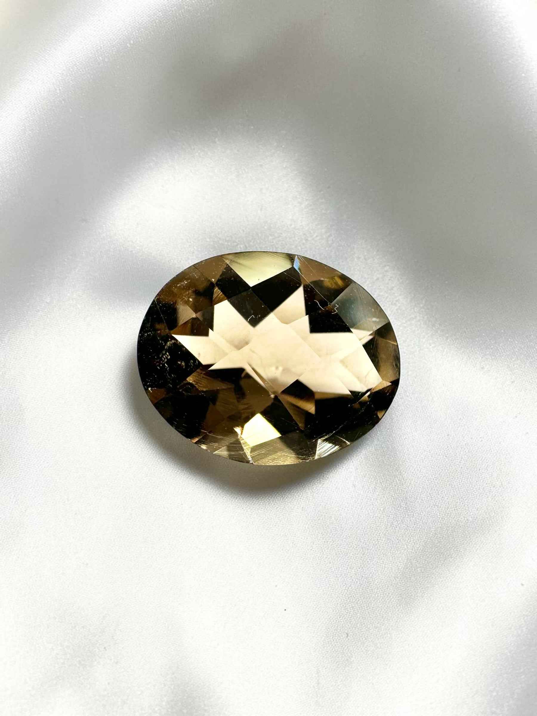 Quarzo fumé sfaccettato dal Brasile 2,25ct - BZA04