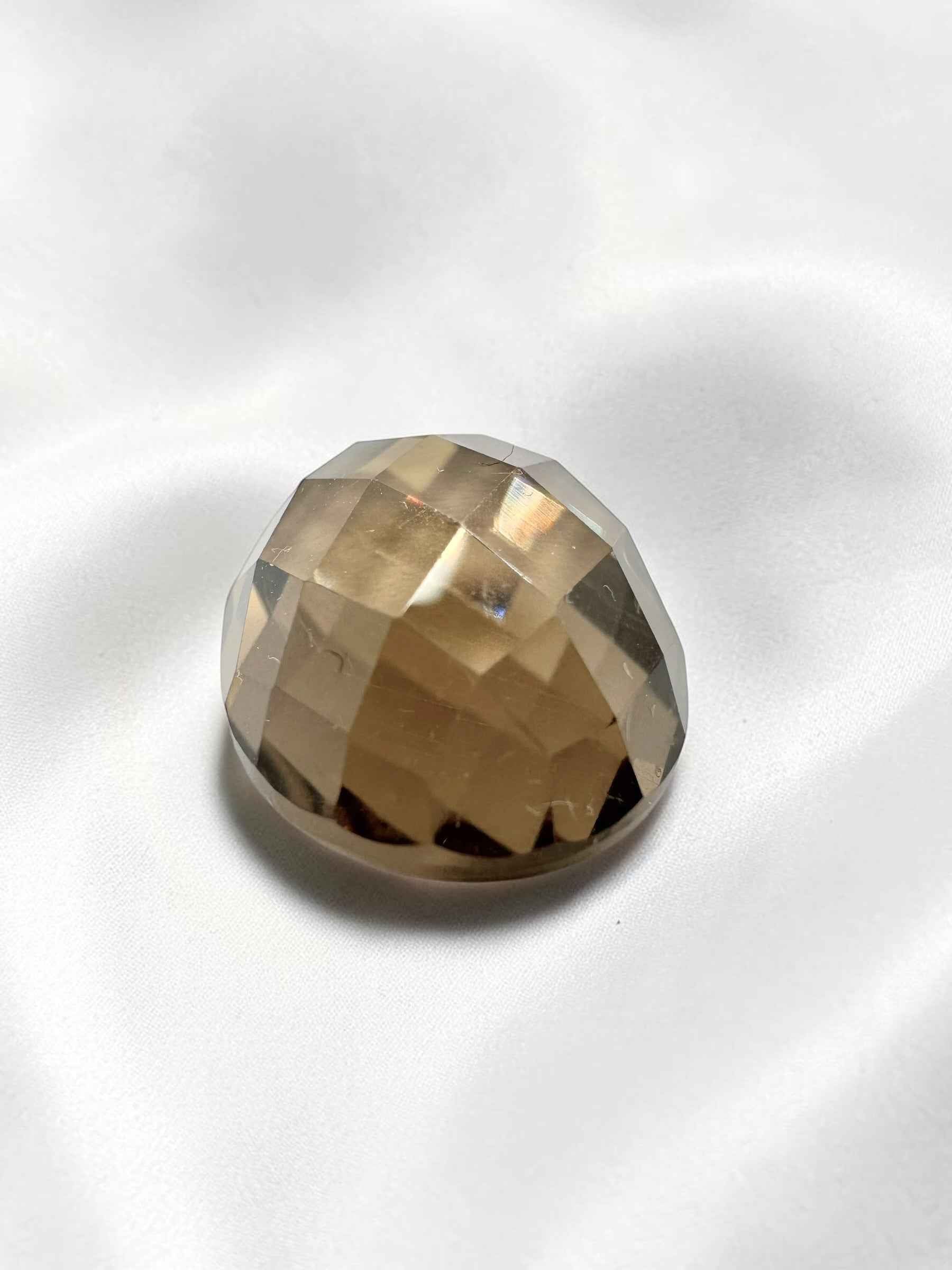 Quarzo fumé sfaccettato con base piatta dal Brasile 6,65ct - BZA05