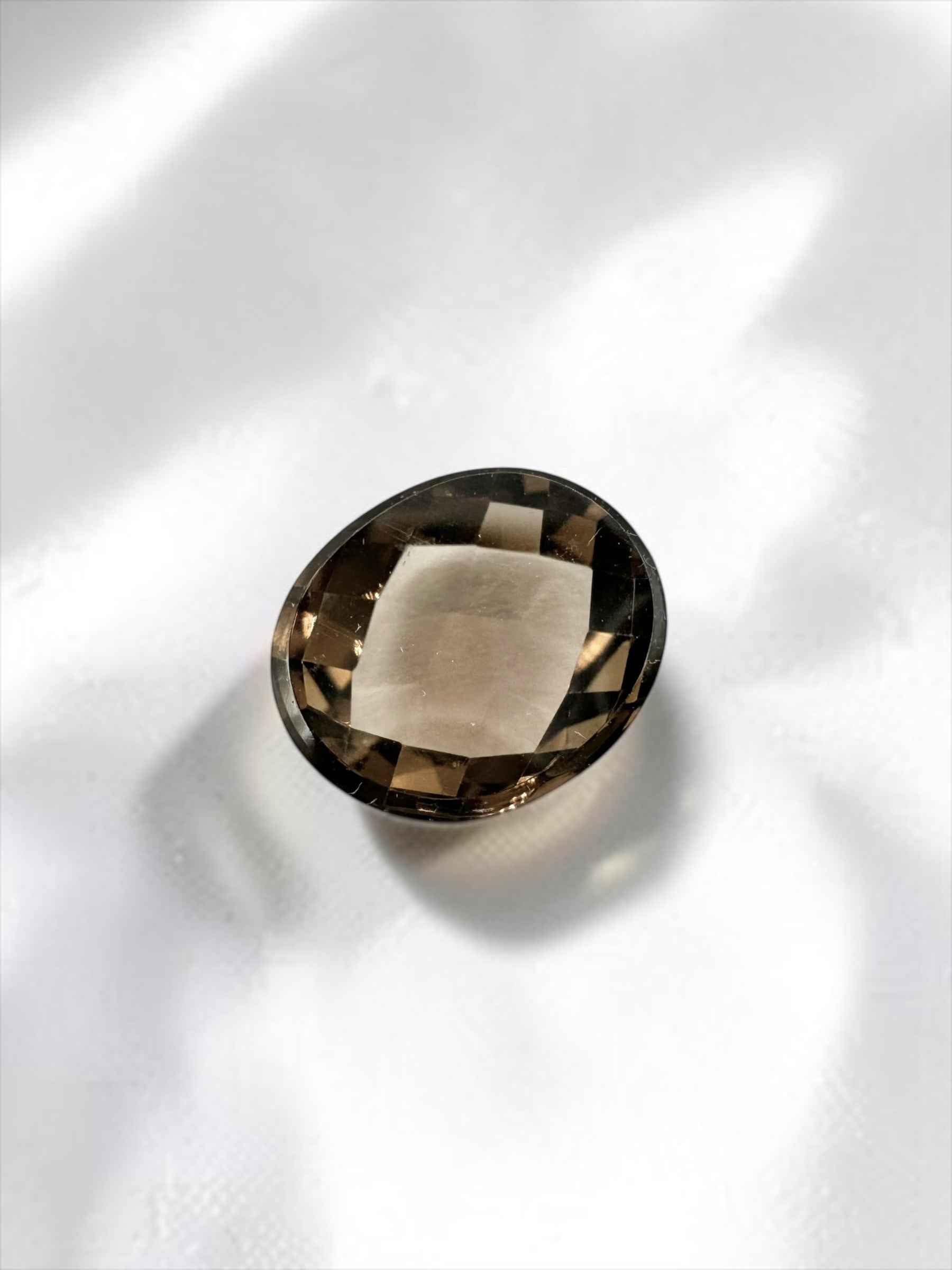 Quarzo fumé sfaccettato con base piatta dal Brasile 6,65ct - BZA05