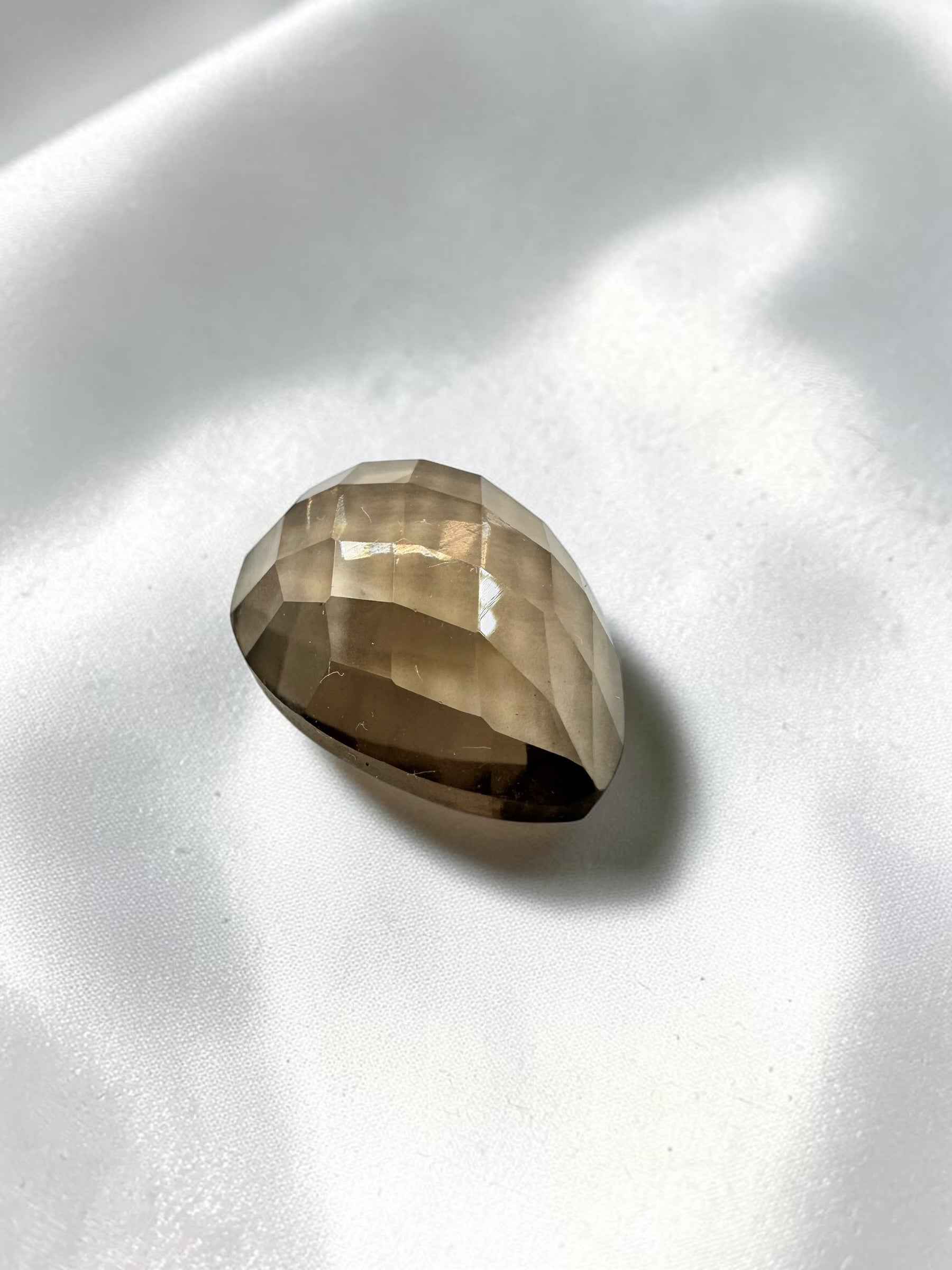 Quarzo fumé sfaccettato con base piatta dal Brasile 7,05ct - BZA06