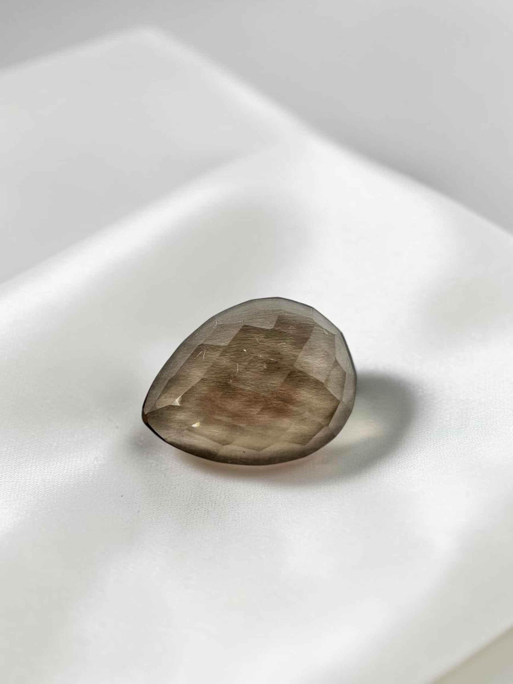 Quarzo fumé sfaccettato con base piatta dal Brasile 7,05ct - BZA06