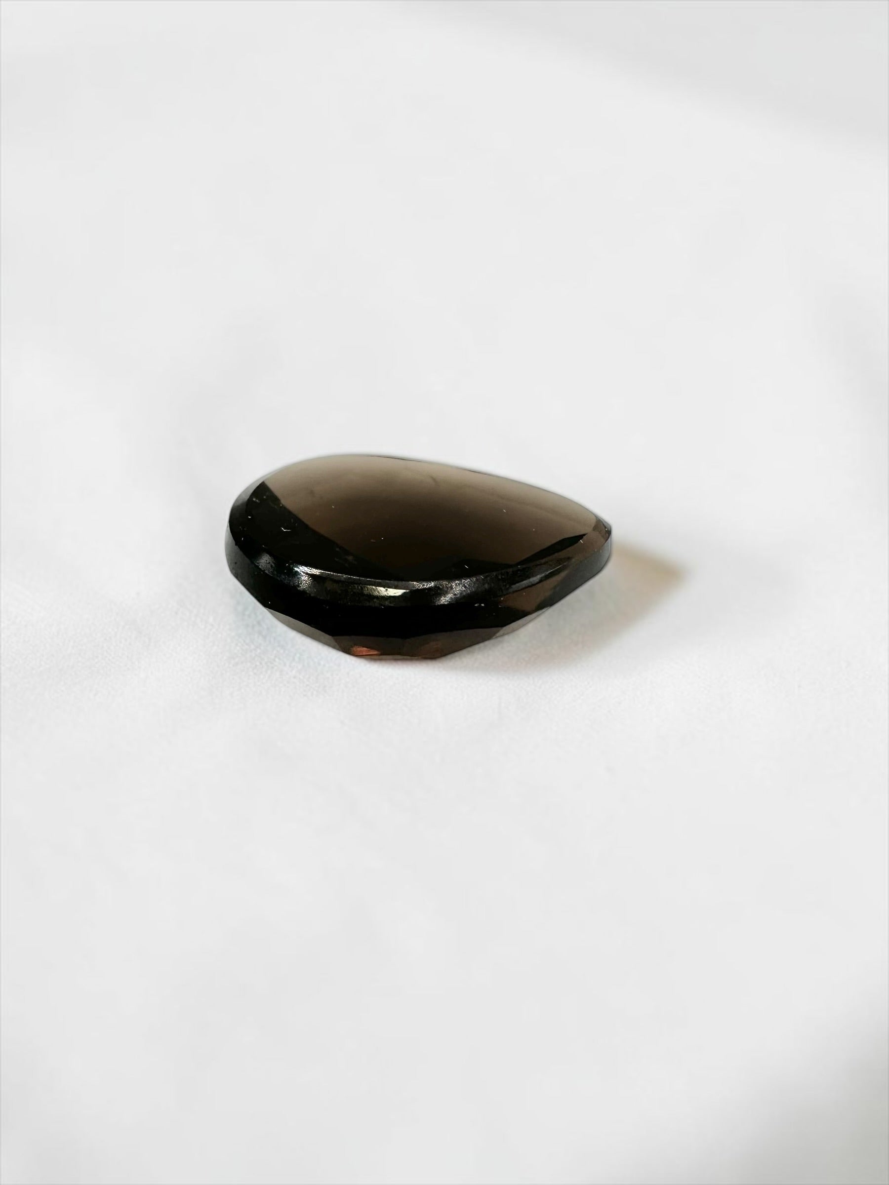 Flat-backed faceted smoky quartz from Brazil 7,05ct - BZA09