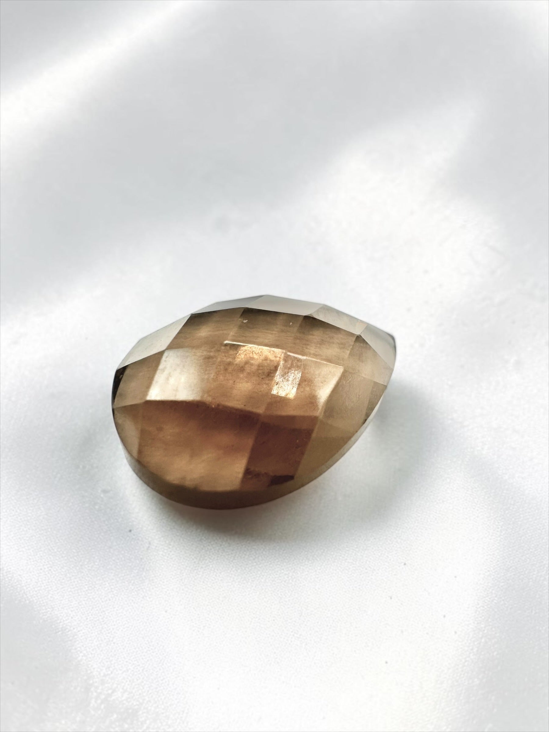 Flat-backed faceted smoky quartz from Brazil 4,75ct - BZA10