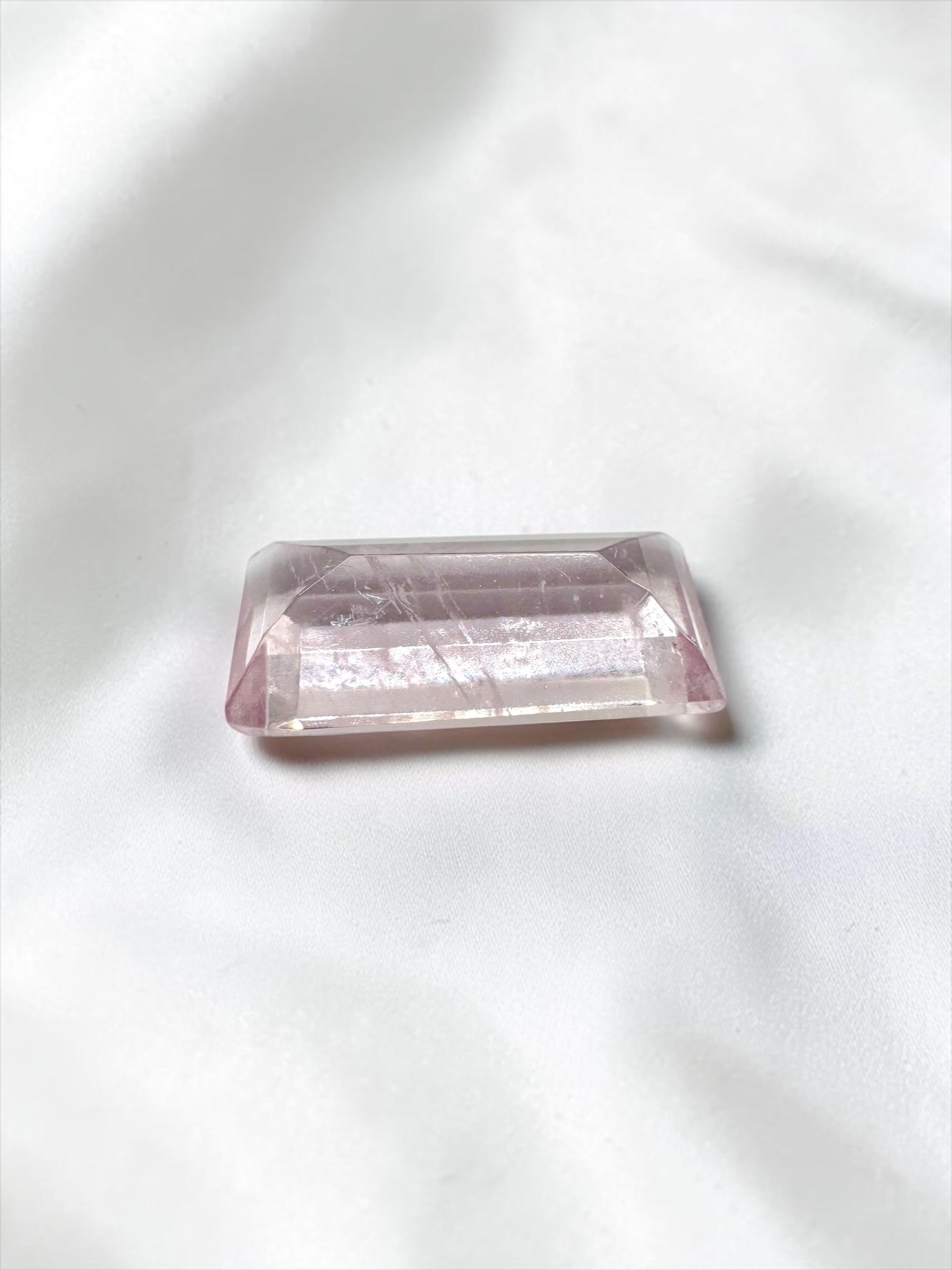 Faceted Morganite from Pakistan 1,8ct - BM04
