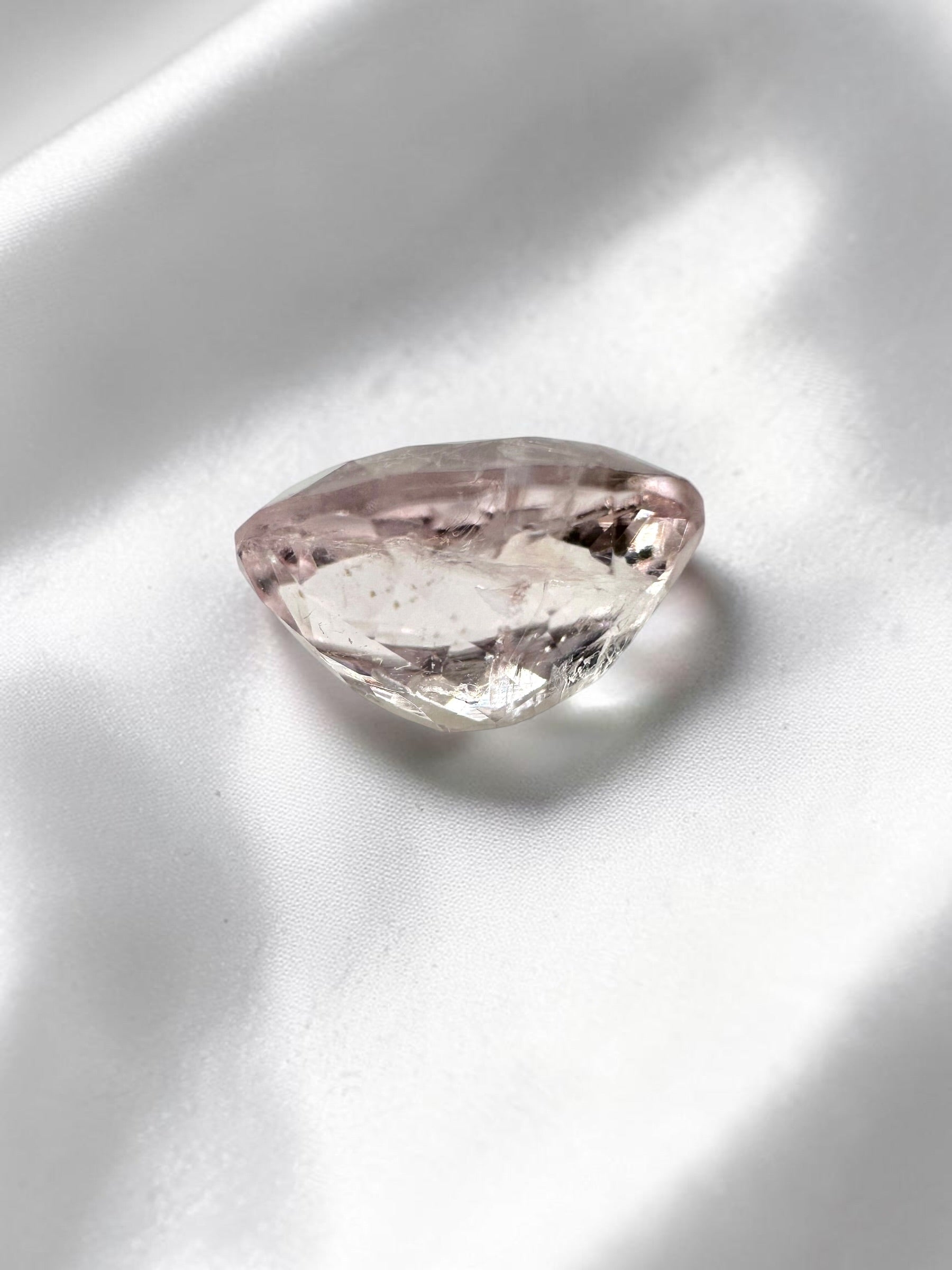 Faceted Morganite from Pakistan 1,85ct - BM05