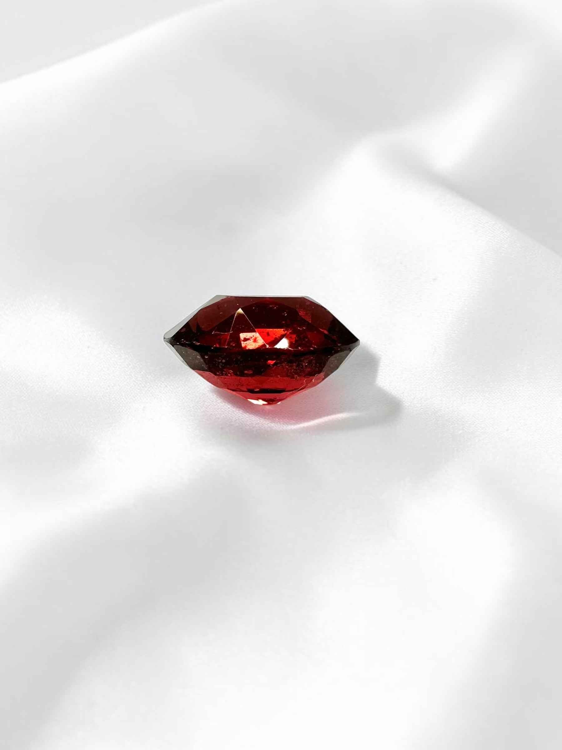 Faceted Garnet 2,9ct – Tanzania - BGR02