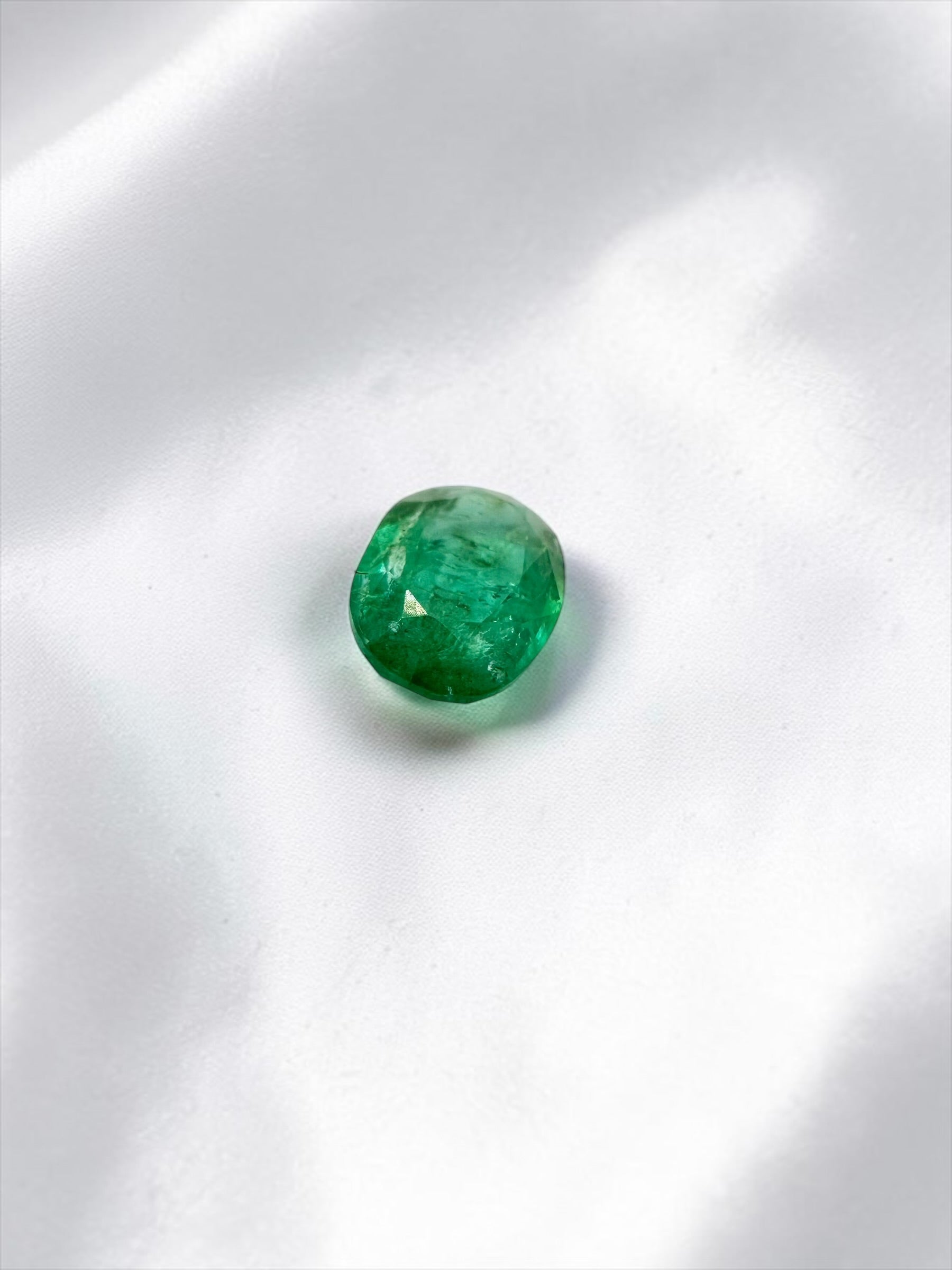 Faceted emerald from pakistan 0,7ct - BS025