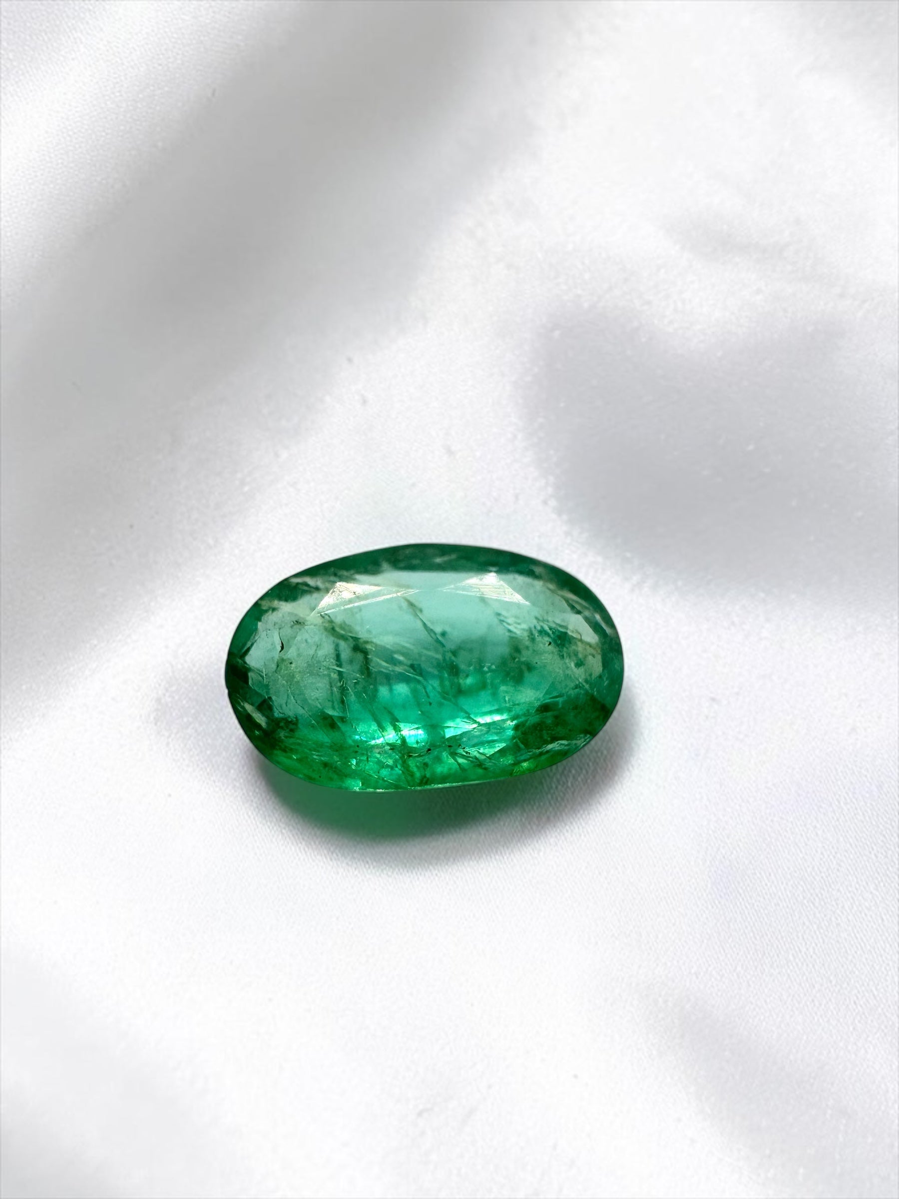 Faceted emerald from pakistan 0,7ct