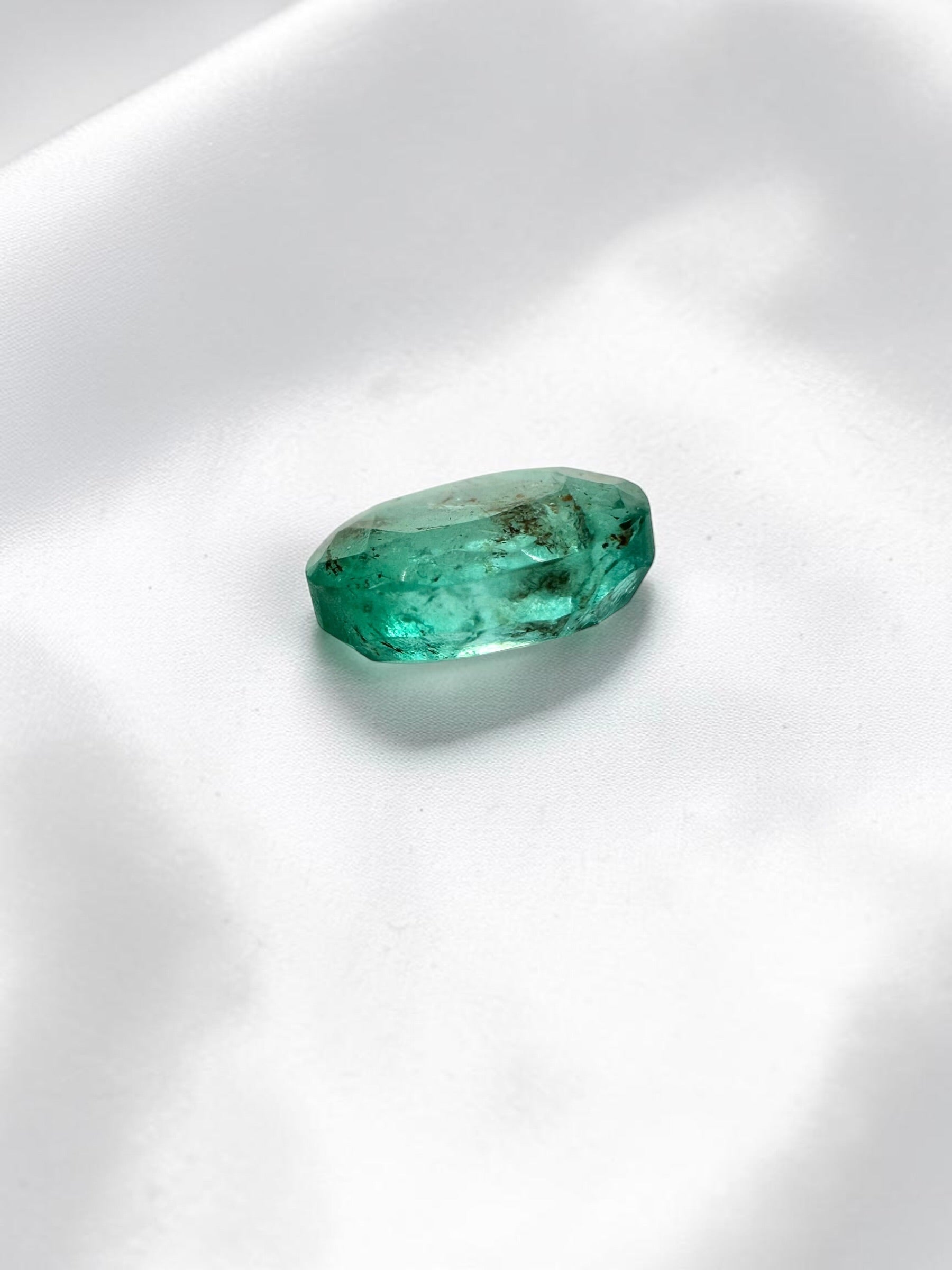 Faceted emerald from pakistan 0,7ct - BS027