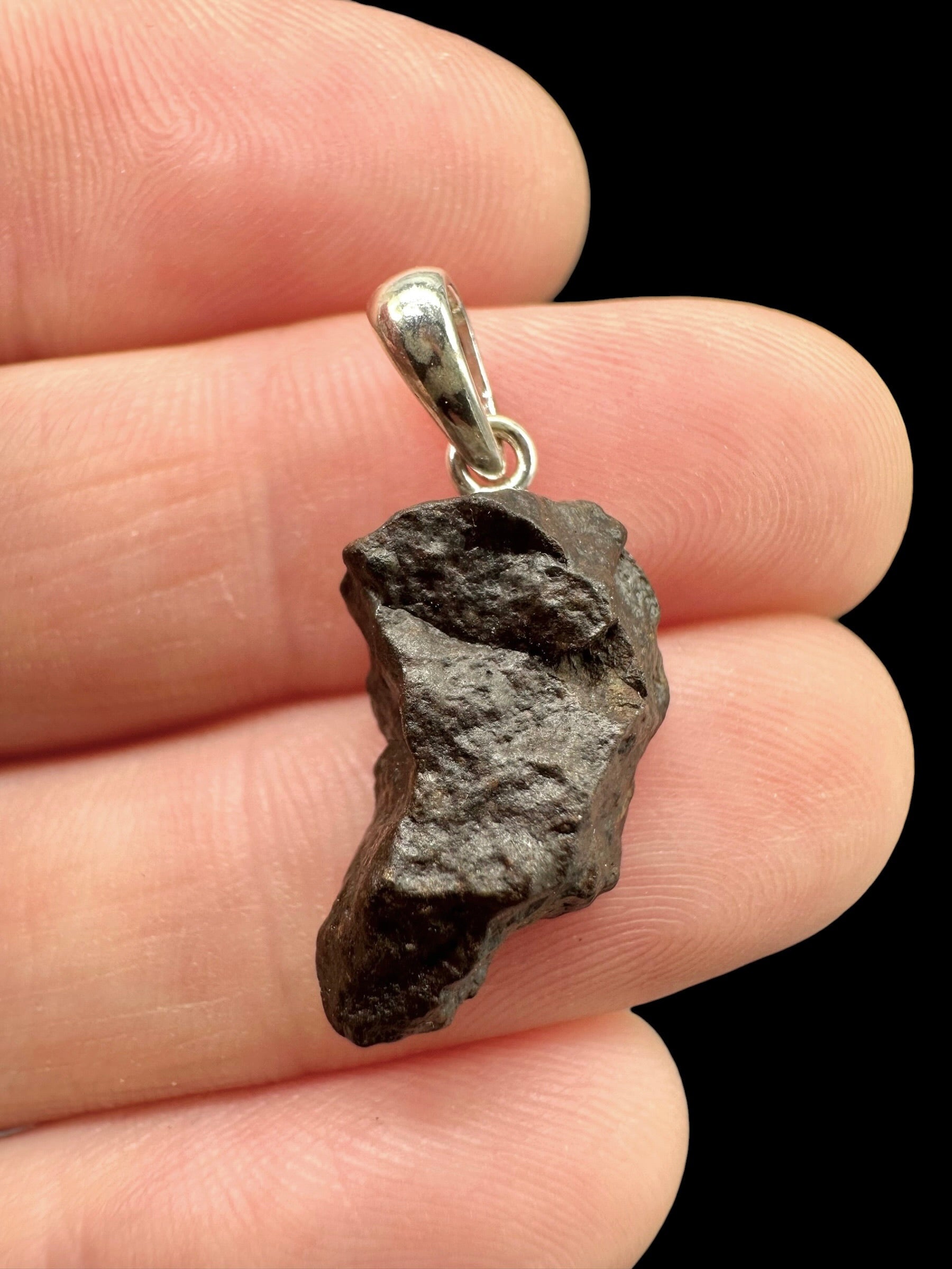 Silver Pendant with NWA X Stony Meteorite 1,7g - SP/KM03
