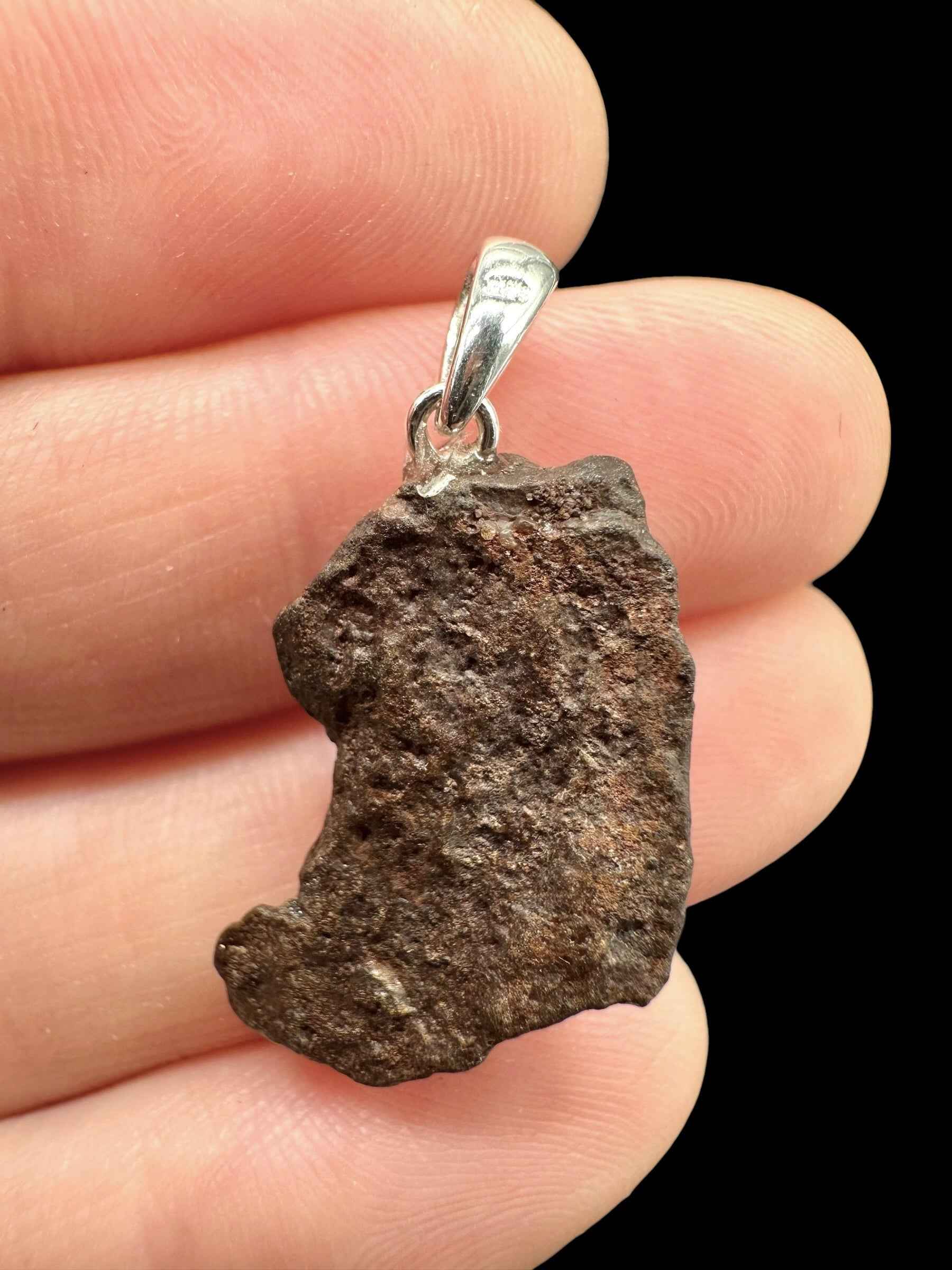 Ciondolo in argento con meteorite NWA X (condrite) 3g - SP/KM04