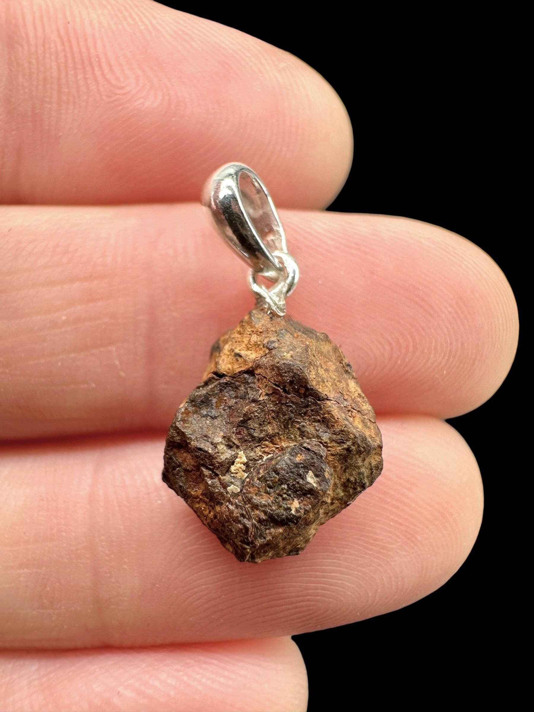 Silver Pendant with NWA X Stony Meteorite 1,5g
