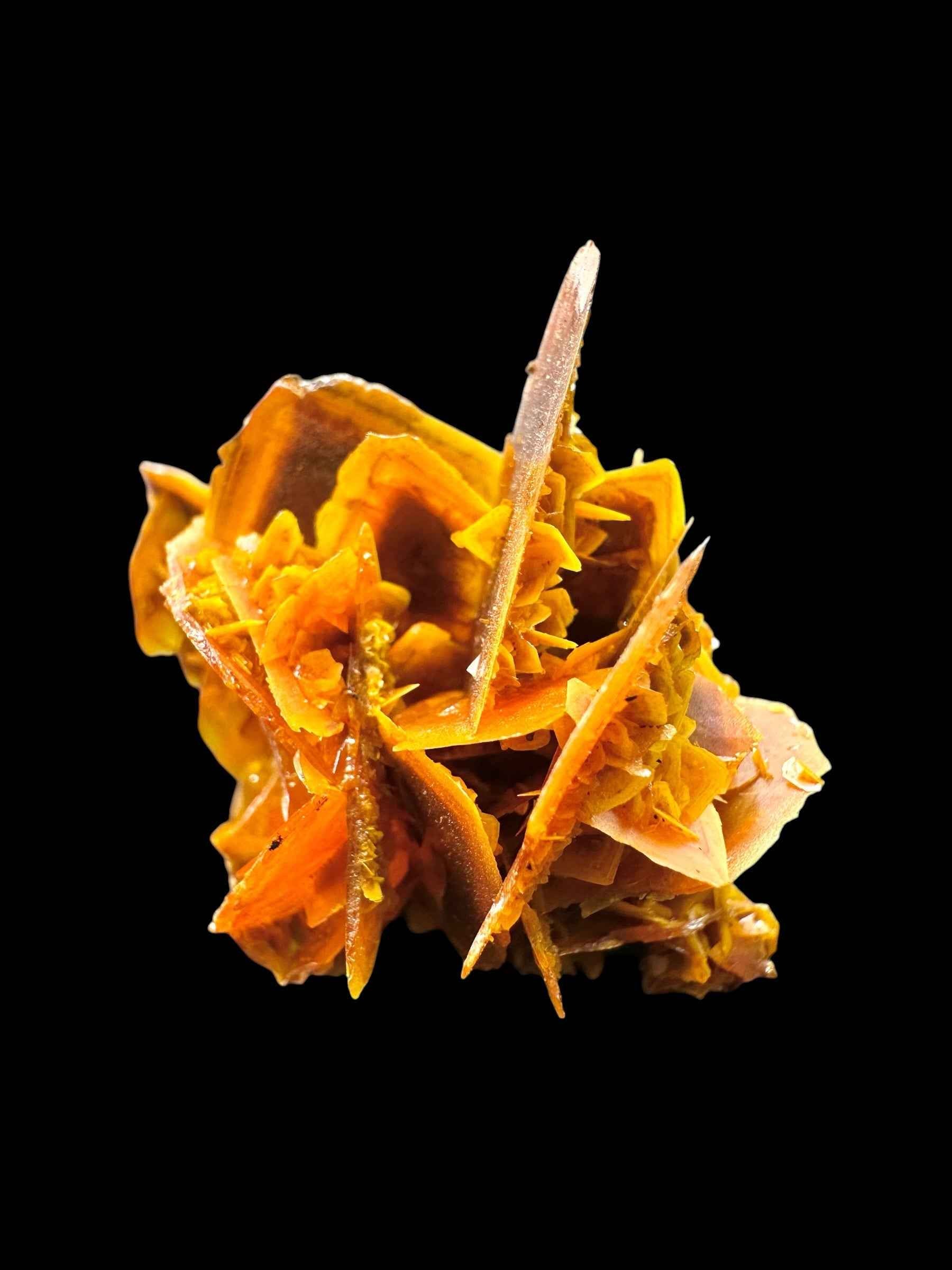 Wulfenite – Kuruktag Mountains – Xinjiang Uygur, China - WY031