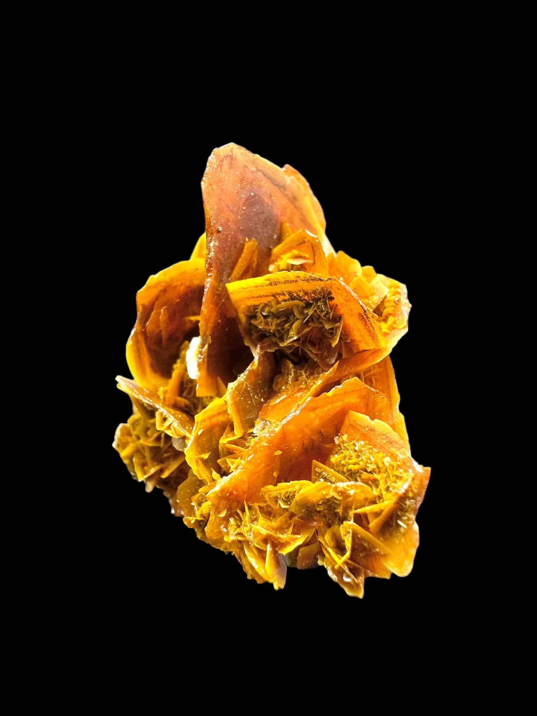 Wulfenite – Kuruktag Mountains – Xinjiang Uygur, China - WY031