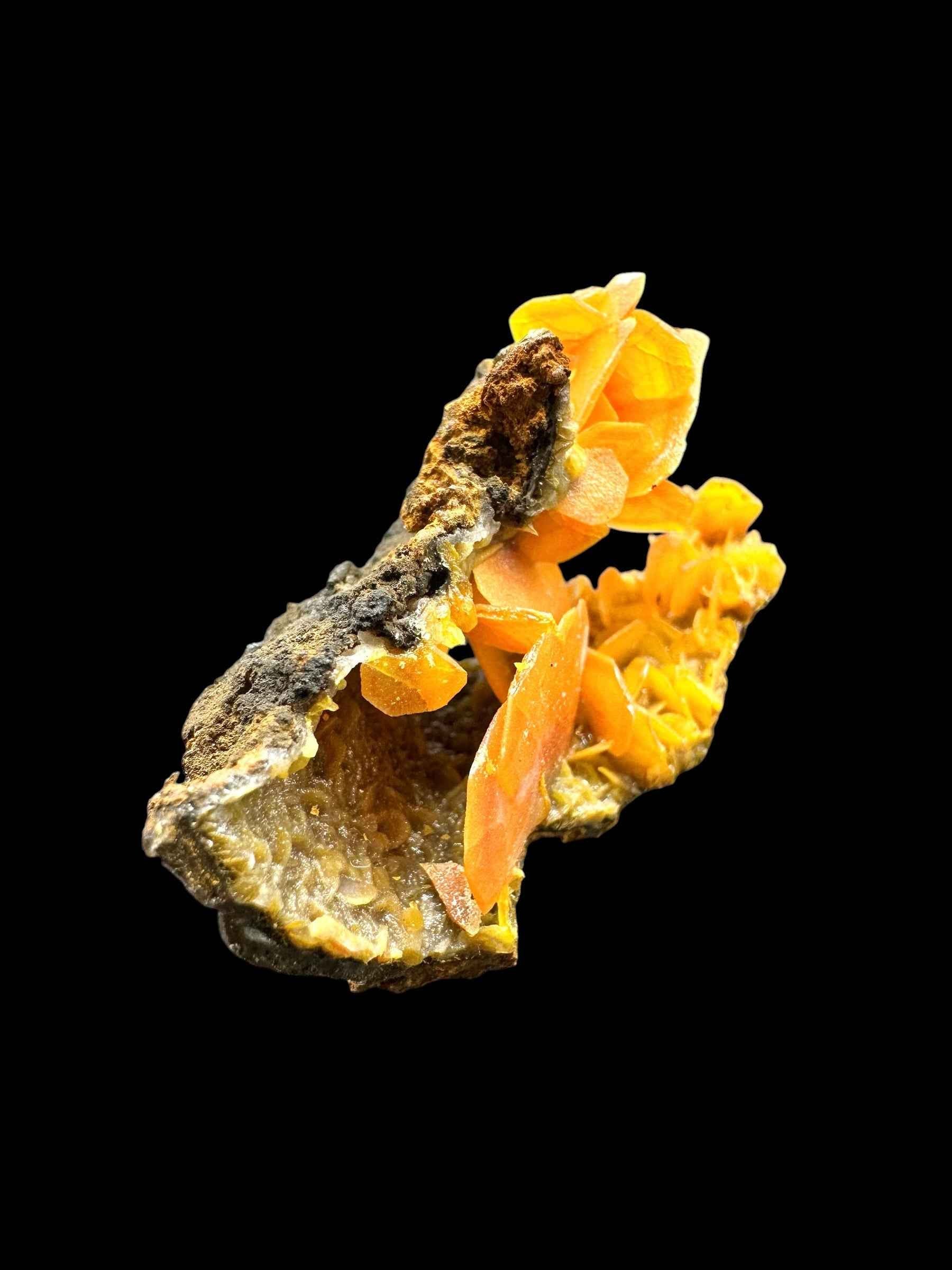 Wulfenite – Kuruktag Mountains – Xinjiang Uygur, China - WY032