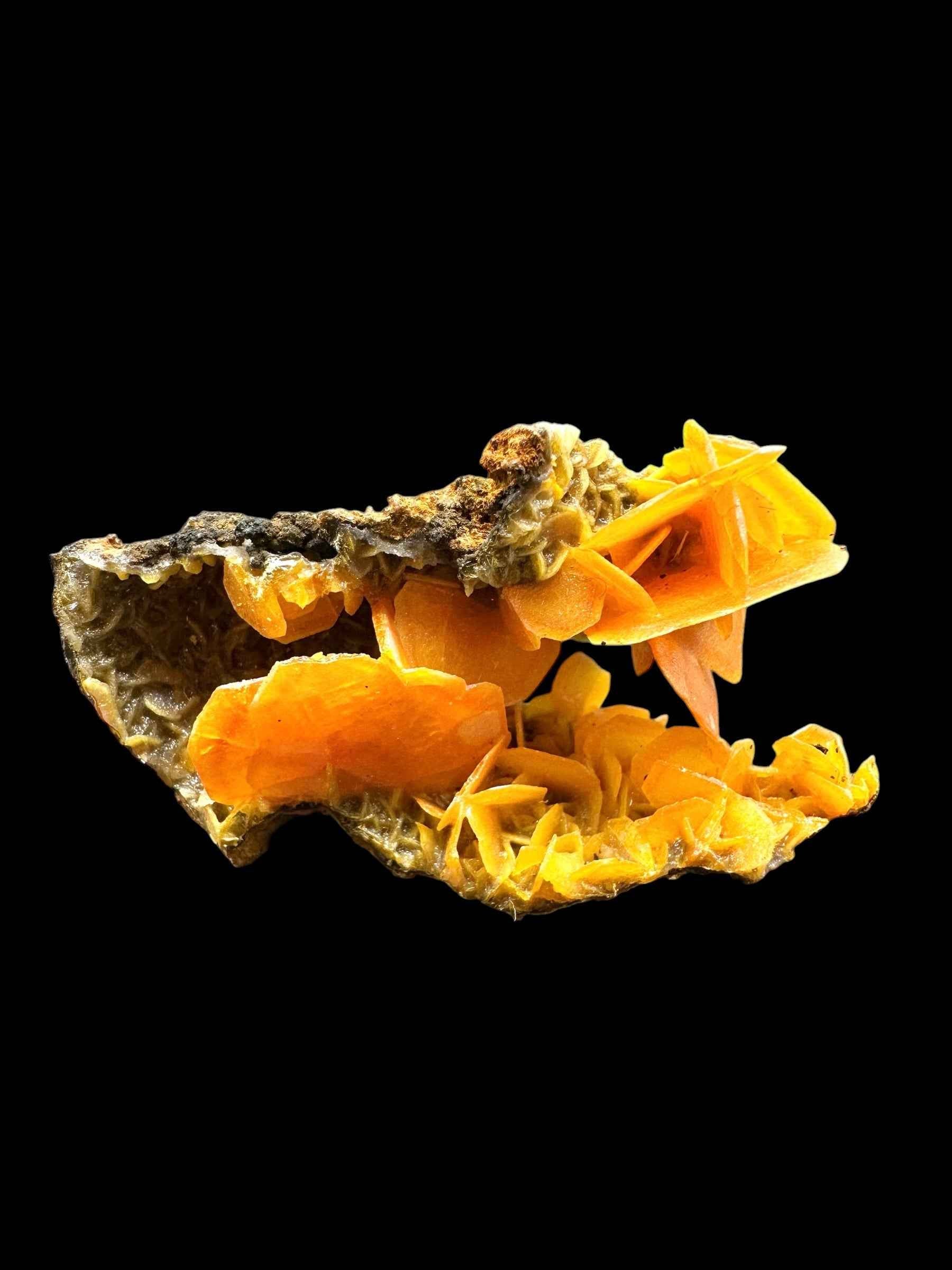 Wulfenite – Kuruktag Mountains – Xinjiang Uygur, China - WY032