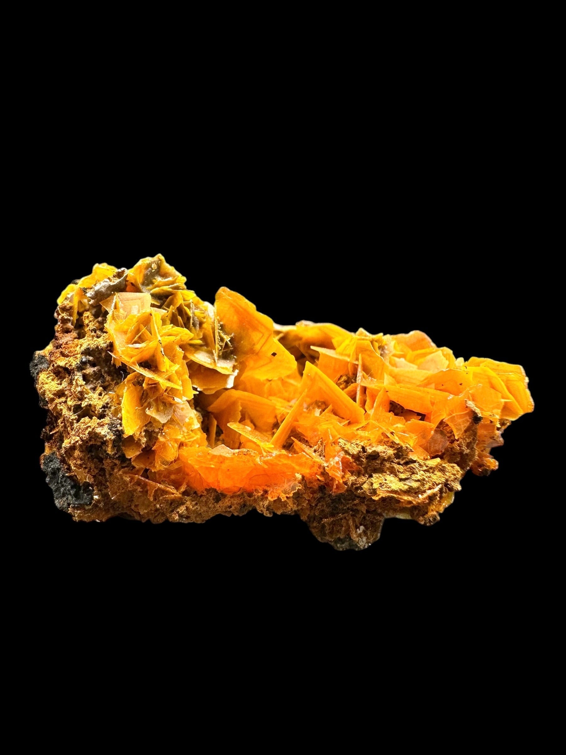 Wulfenite – Kuruktag Mountains – Xinjiang Uygur, China - WY033
