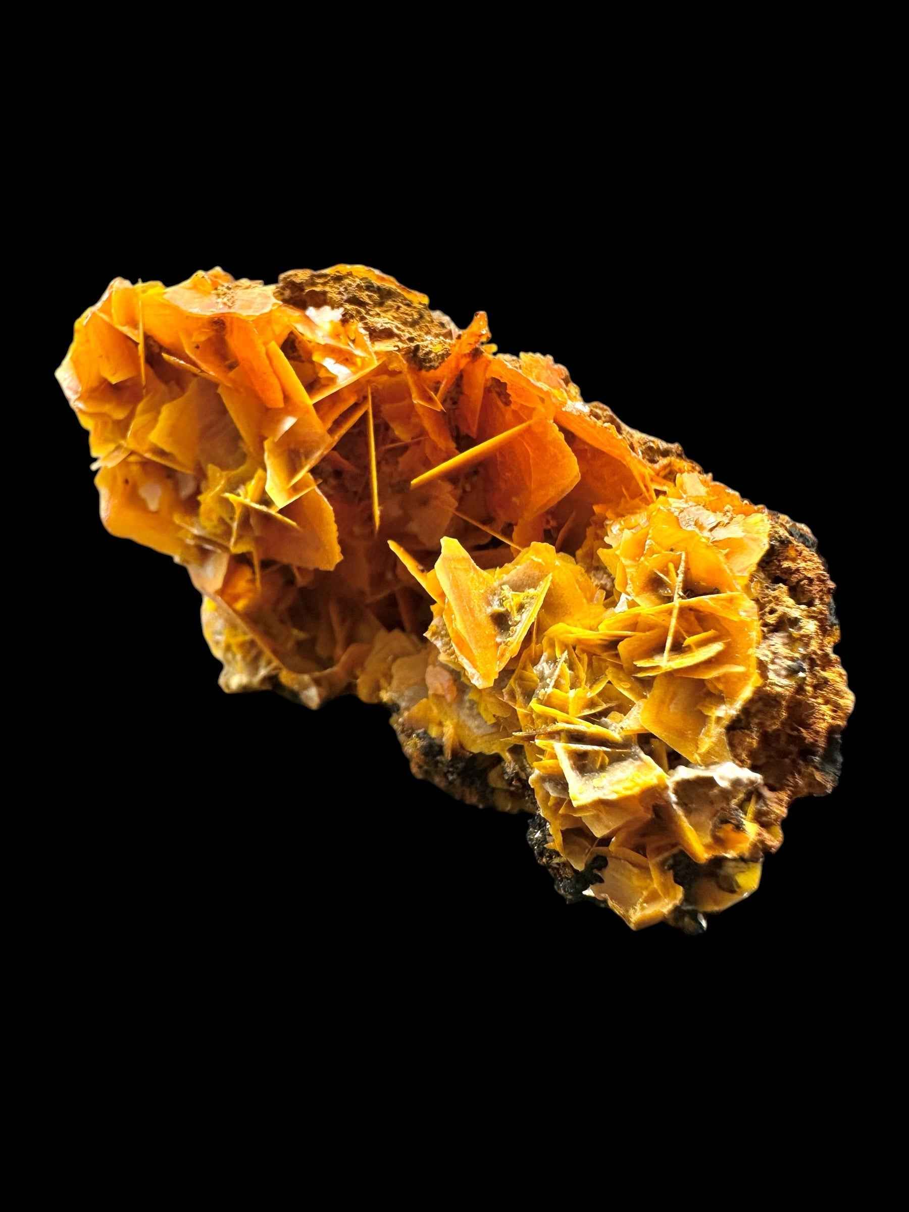 Wulfenite – Kuruktag Mountains – Xinjiang Uygur, China - WY033