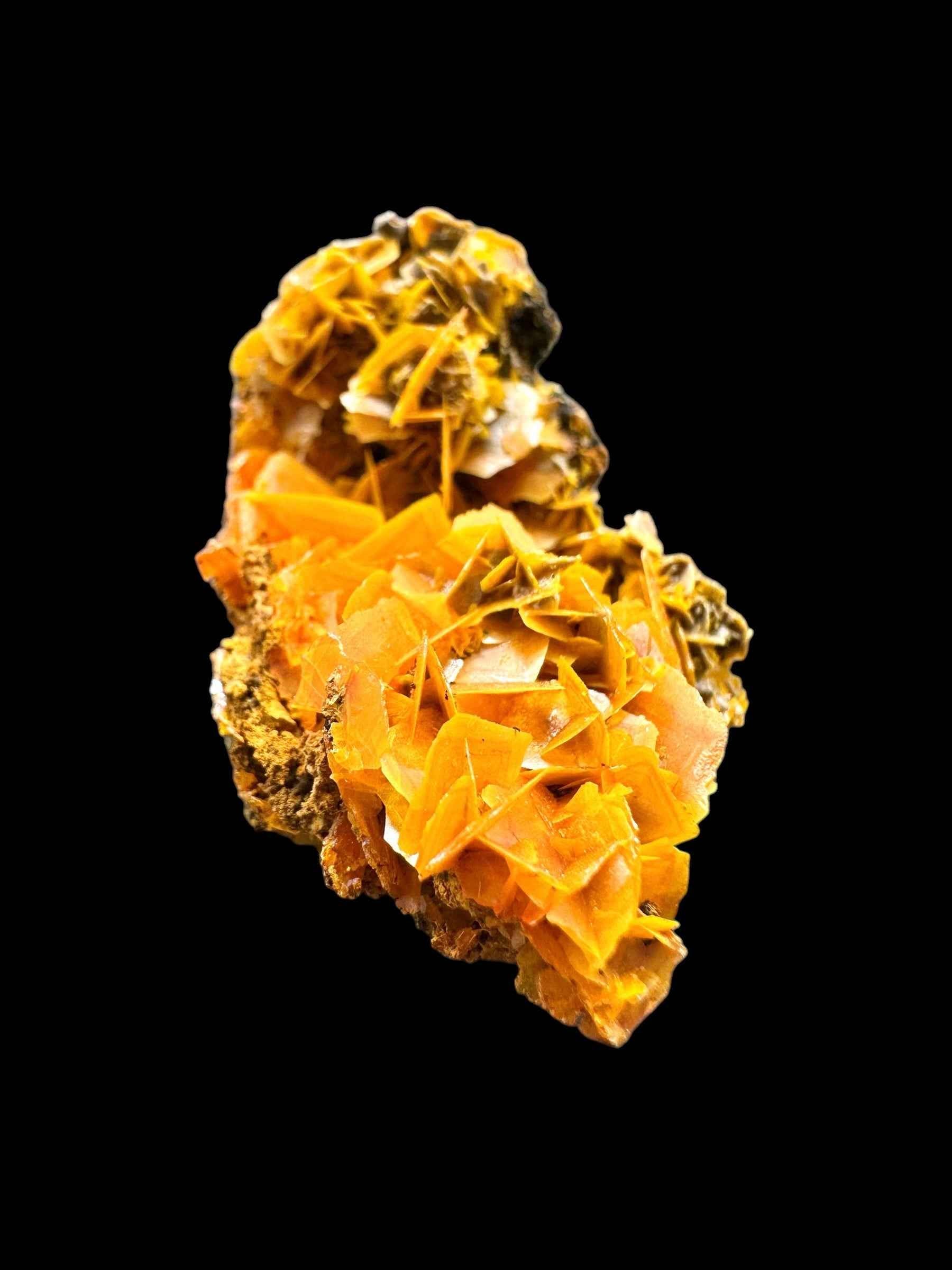 Wulfenite – Kuruktag Mountains – Xinjiang Uygur, China - WY033