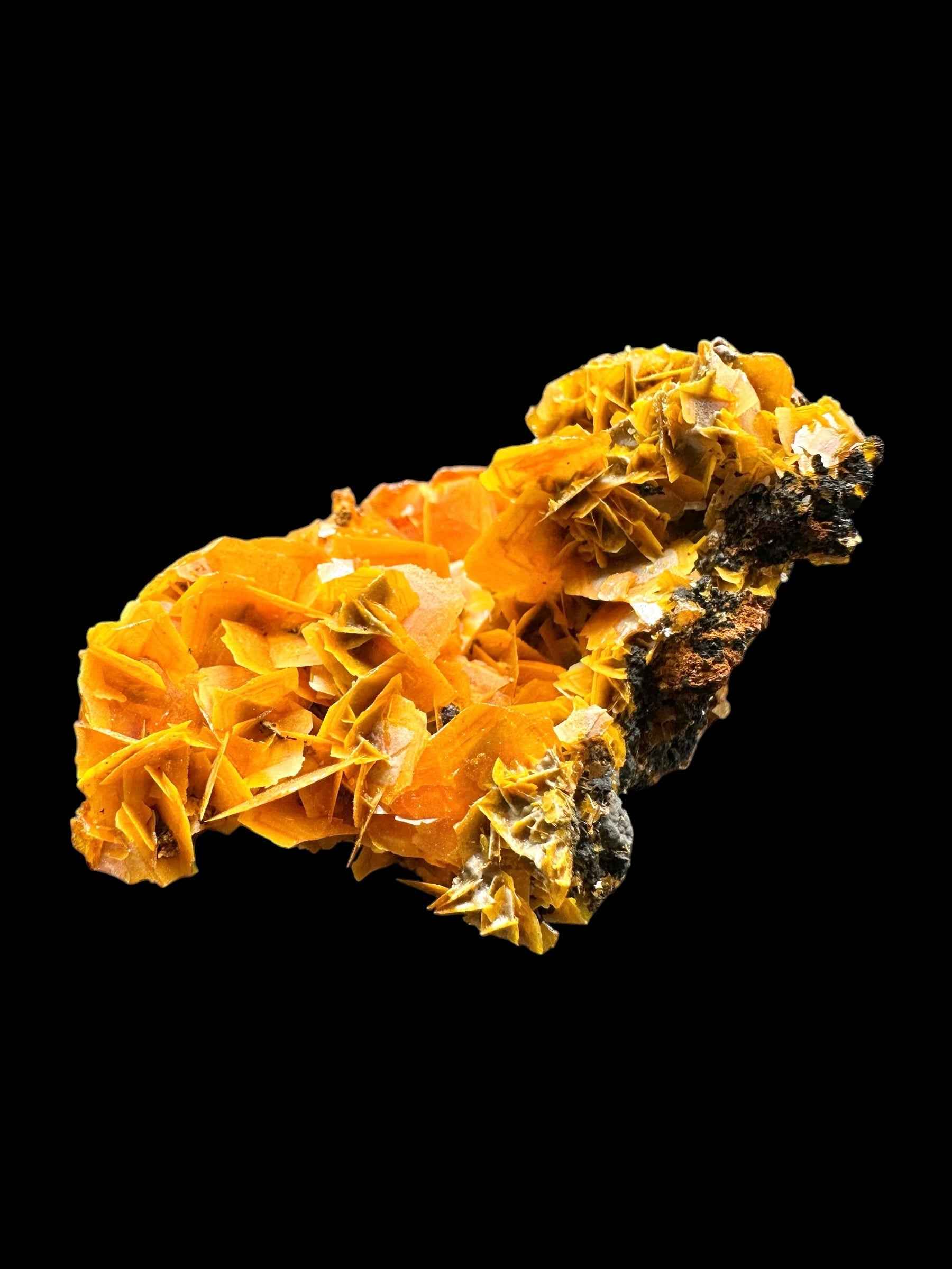 Wulfenite – Kuruktag Mountains – Xinjiang Uygur, China - WY033