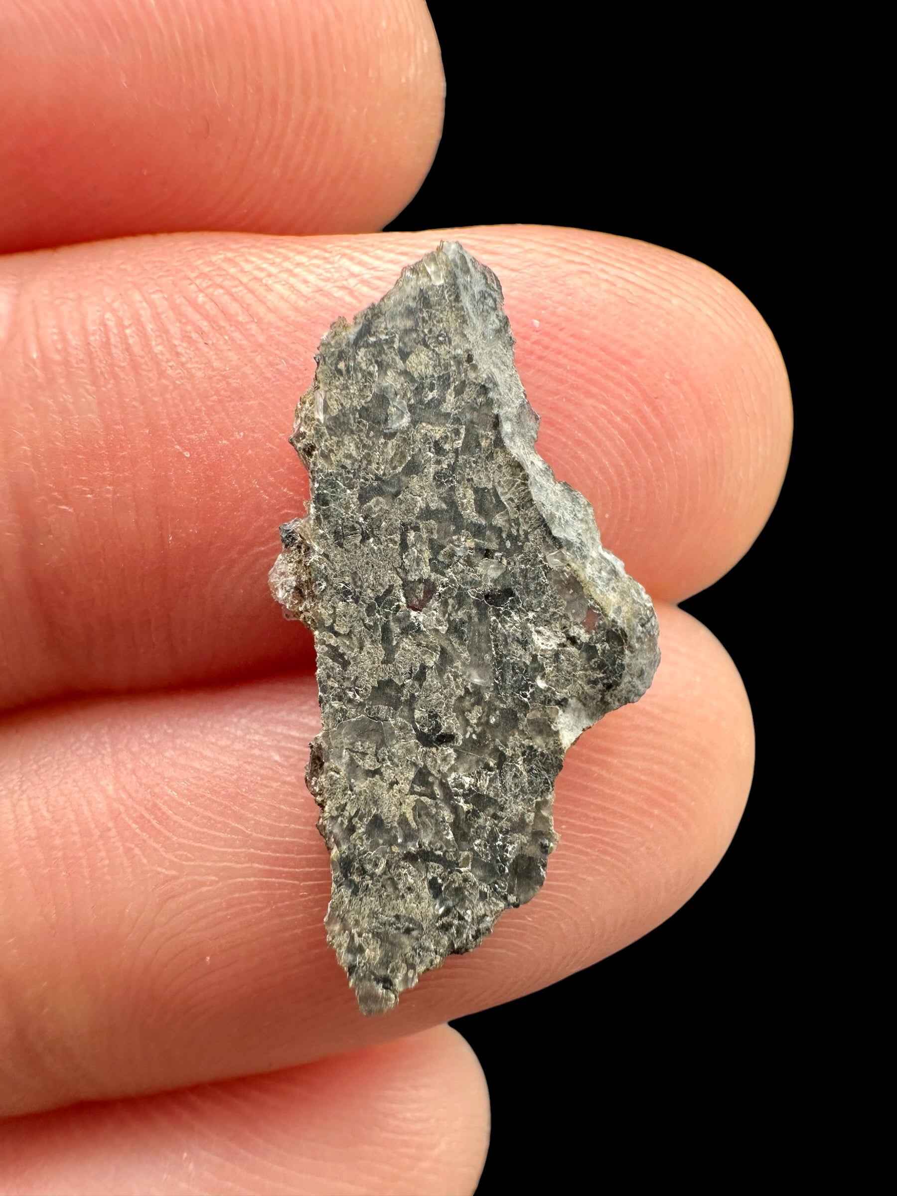 Martian Meteorite NWA 17472 – 0,4g – Northwest Africa - MENM02