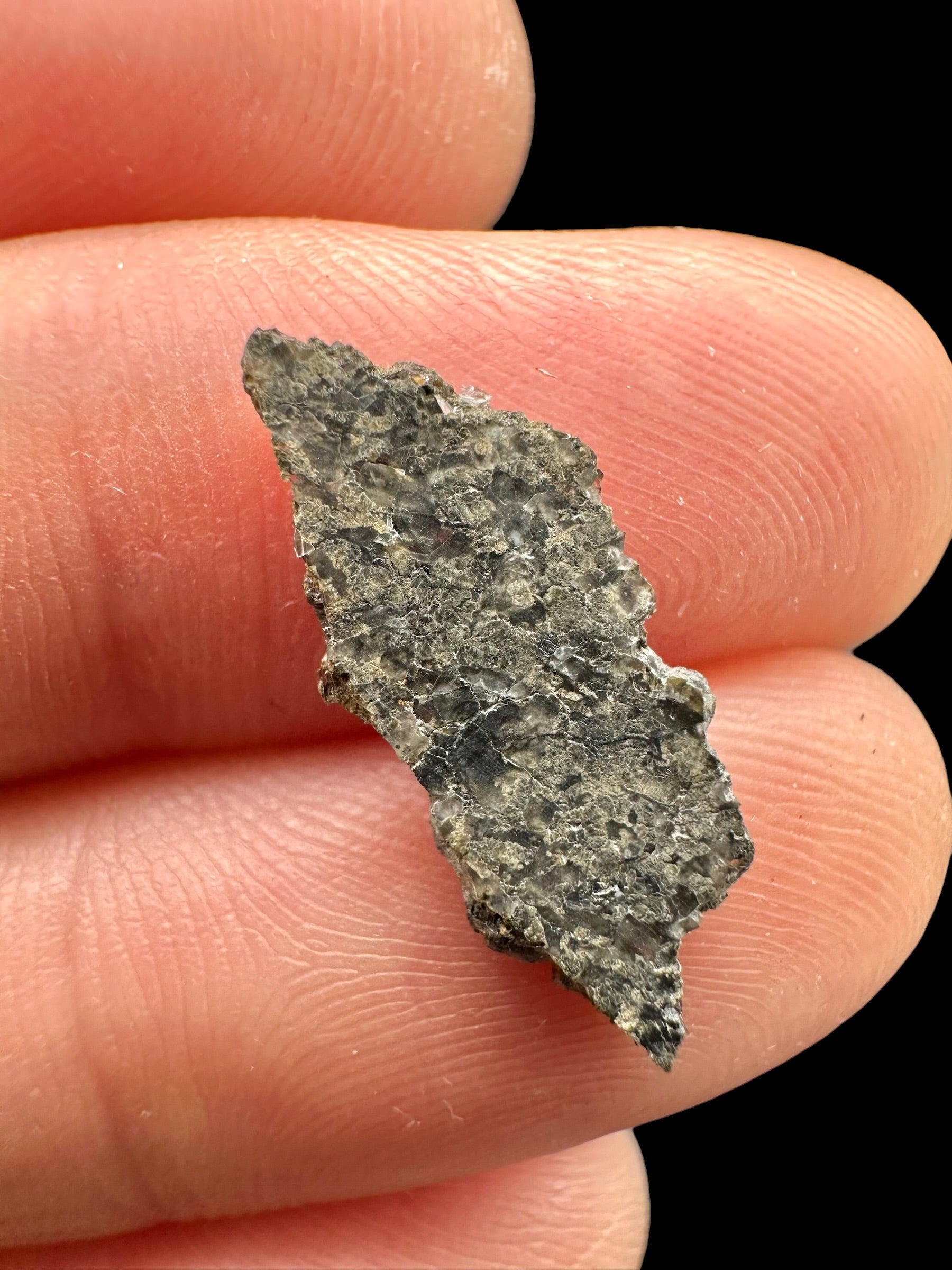 Martian Meteorite NWA 17472 – 0,3g – Northwest Africa - MENM08