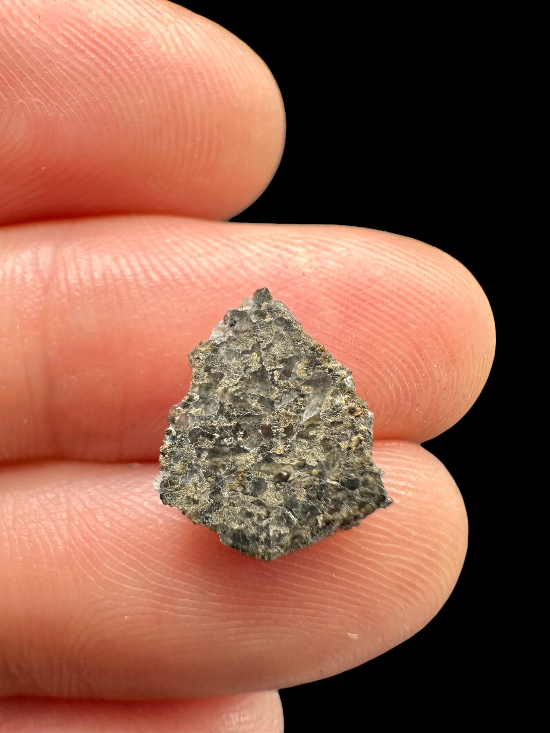 Martian Meteorite NWA 17472 – 0,3g – Northwest Africa - MENM13