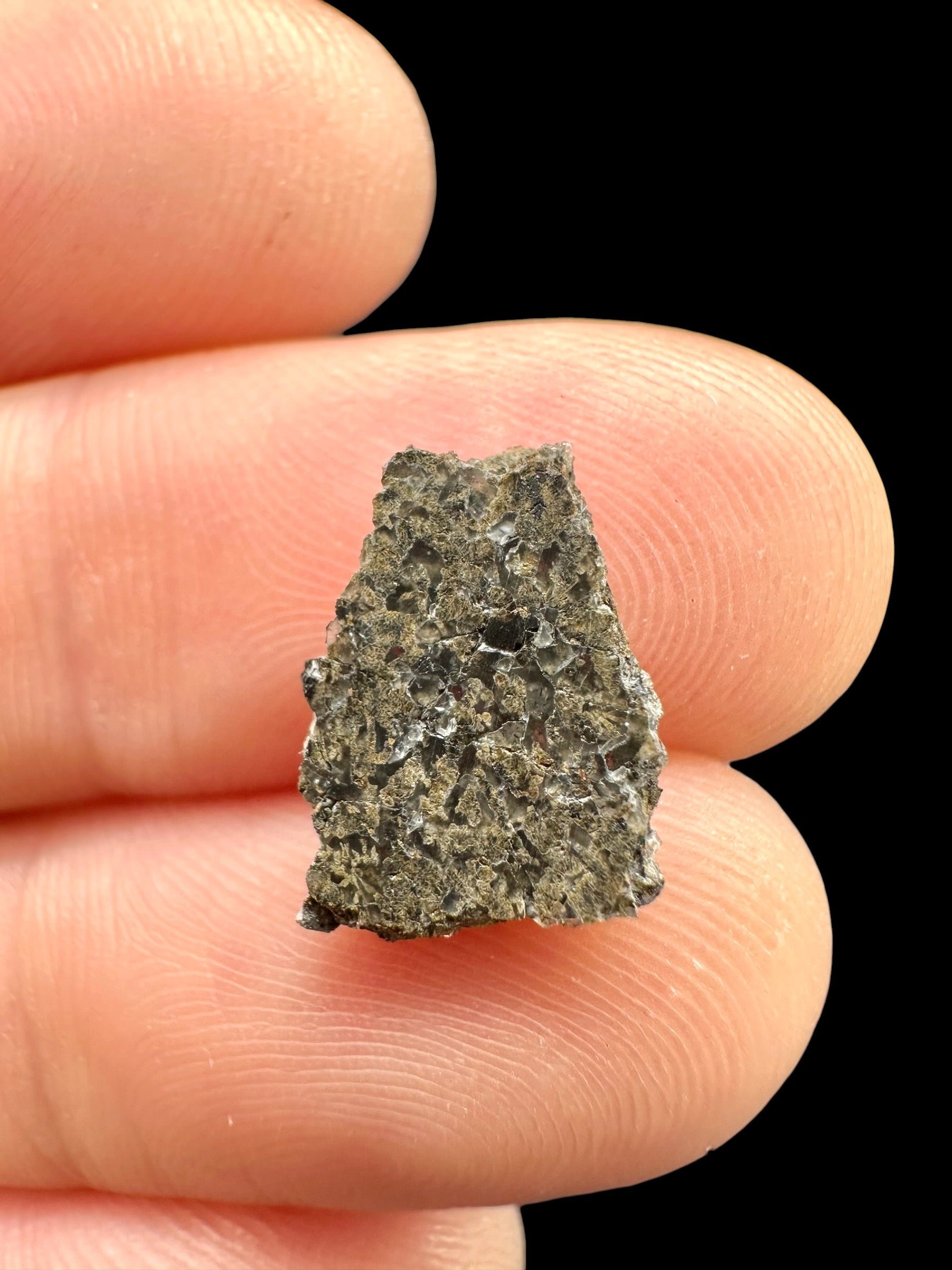 Martian Meteorite NWA 17472 – 0,3g – Northwest Africa - MENM15