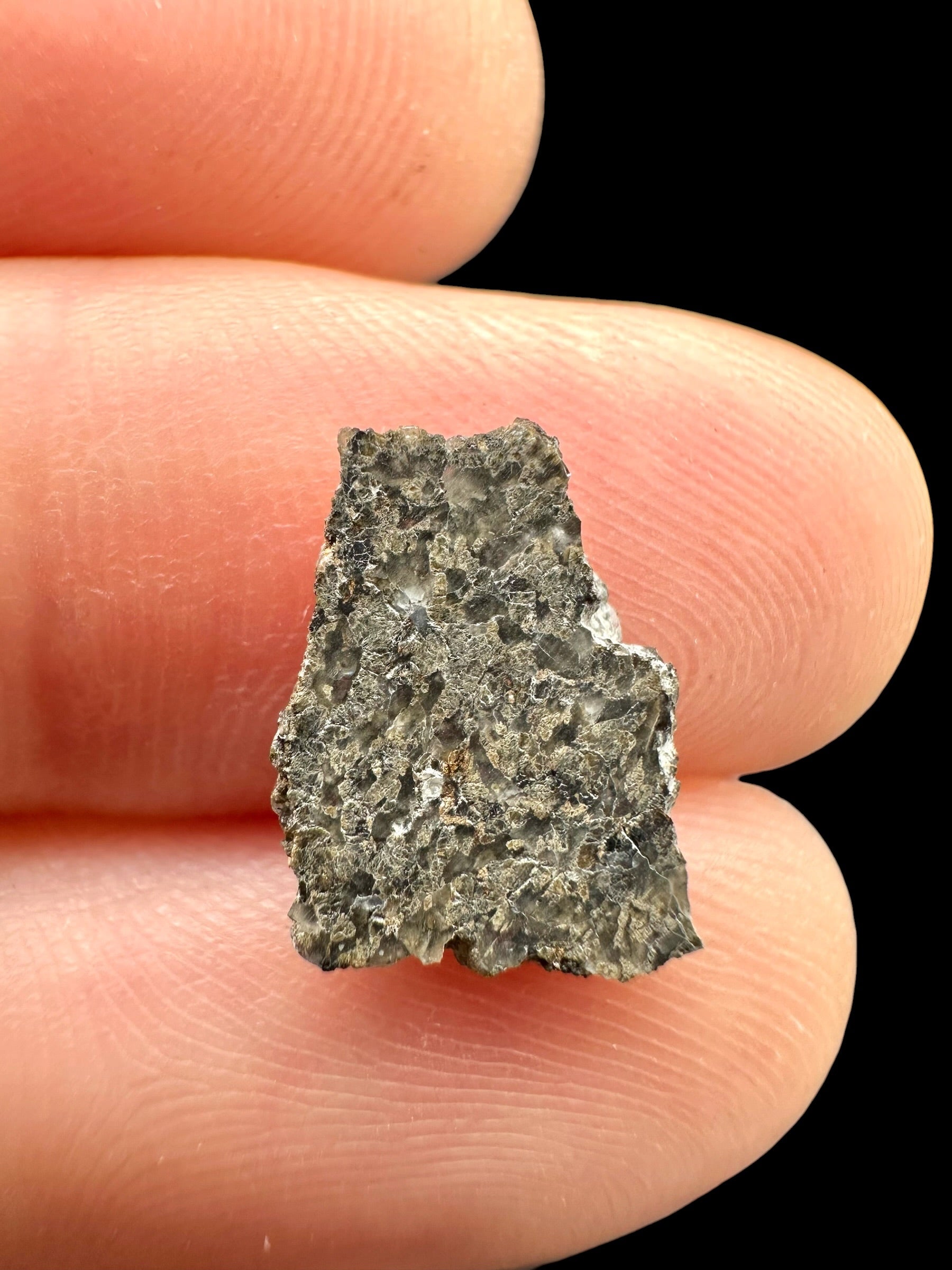 Martian Meteorite NWA 17472 – 0,3g – Northwest Africa - MENM15