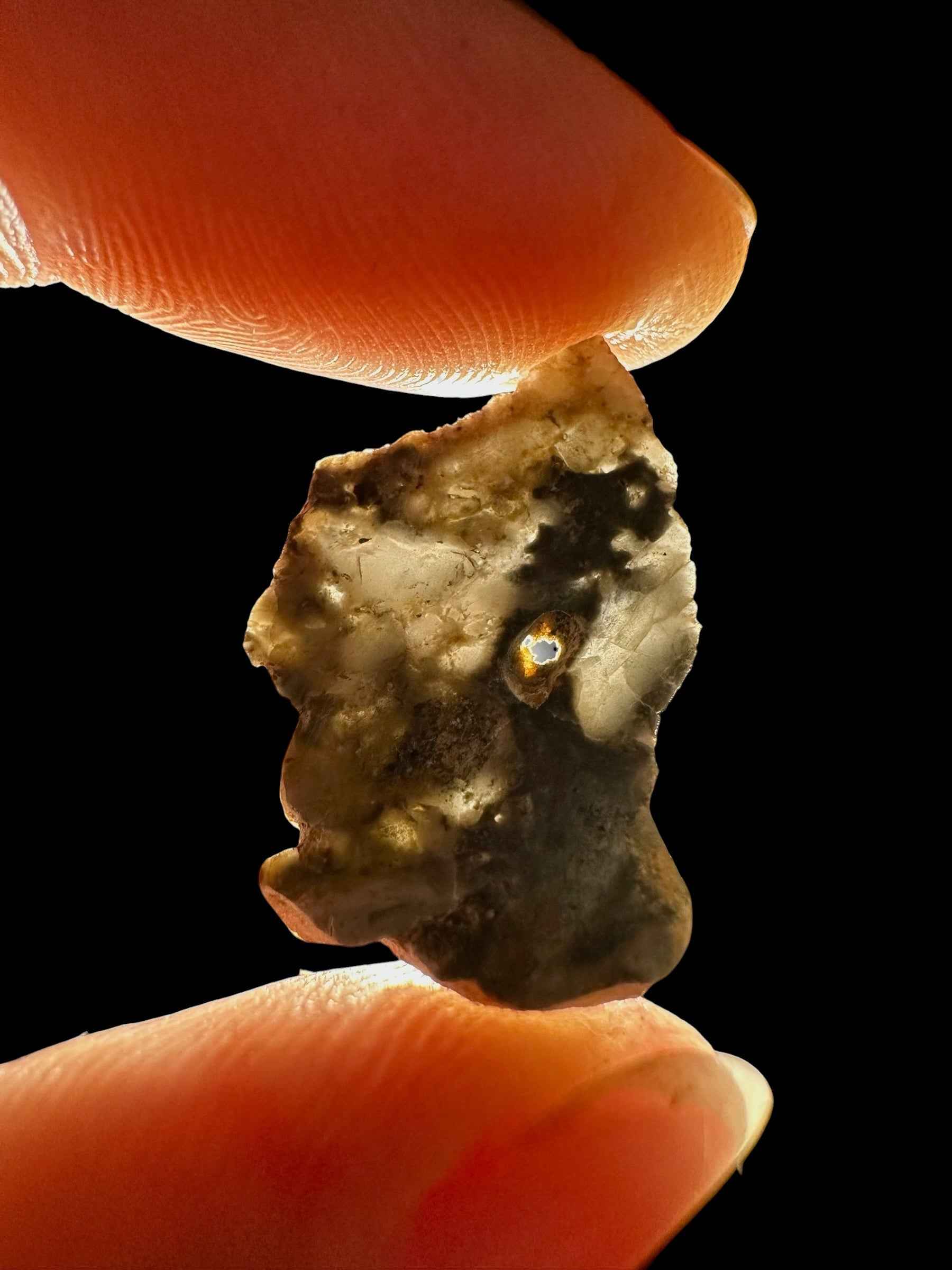 Meteorite lunare Adrar 013 – 0,8g – Algeria – translucent - MEAD29