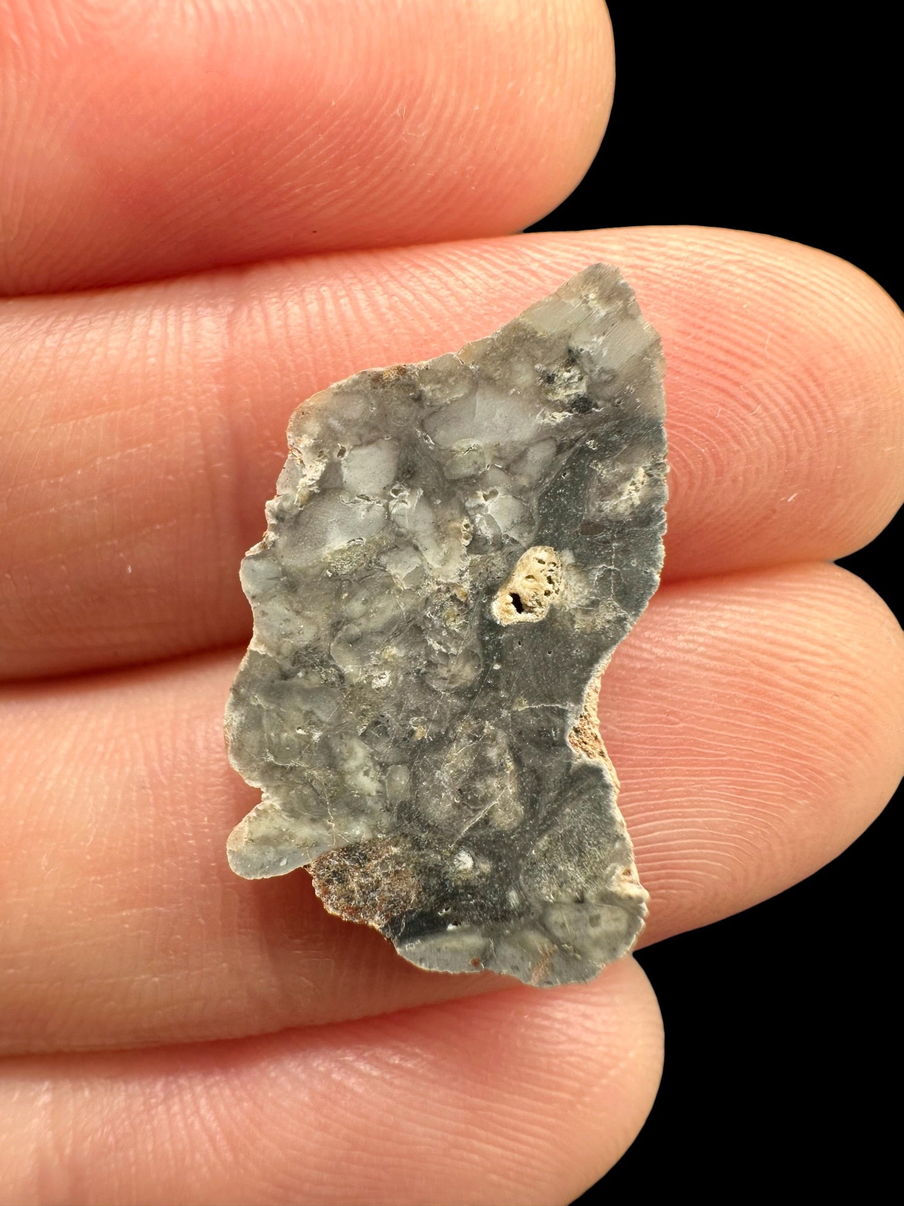 Lunar meteorite Adrar 013 – 0,6g – Algeria – translucent