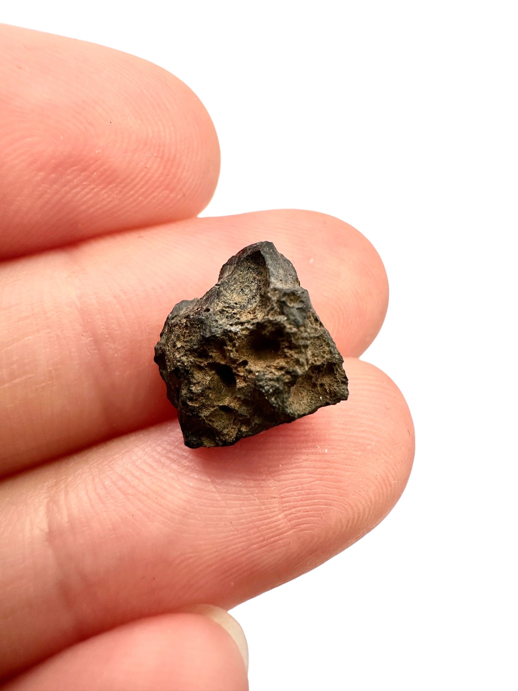Lonar impact glass 0,96g – Lonar Crater, Maharashtra, India - LIS09