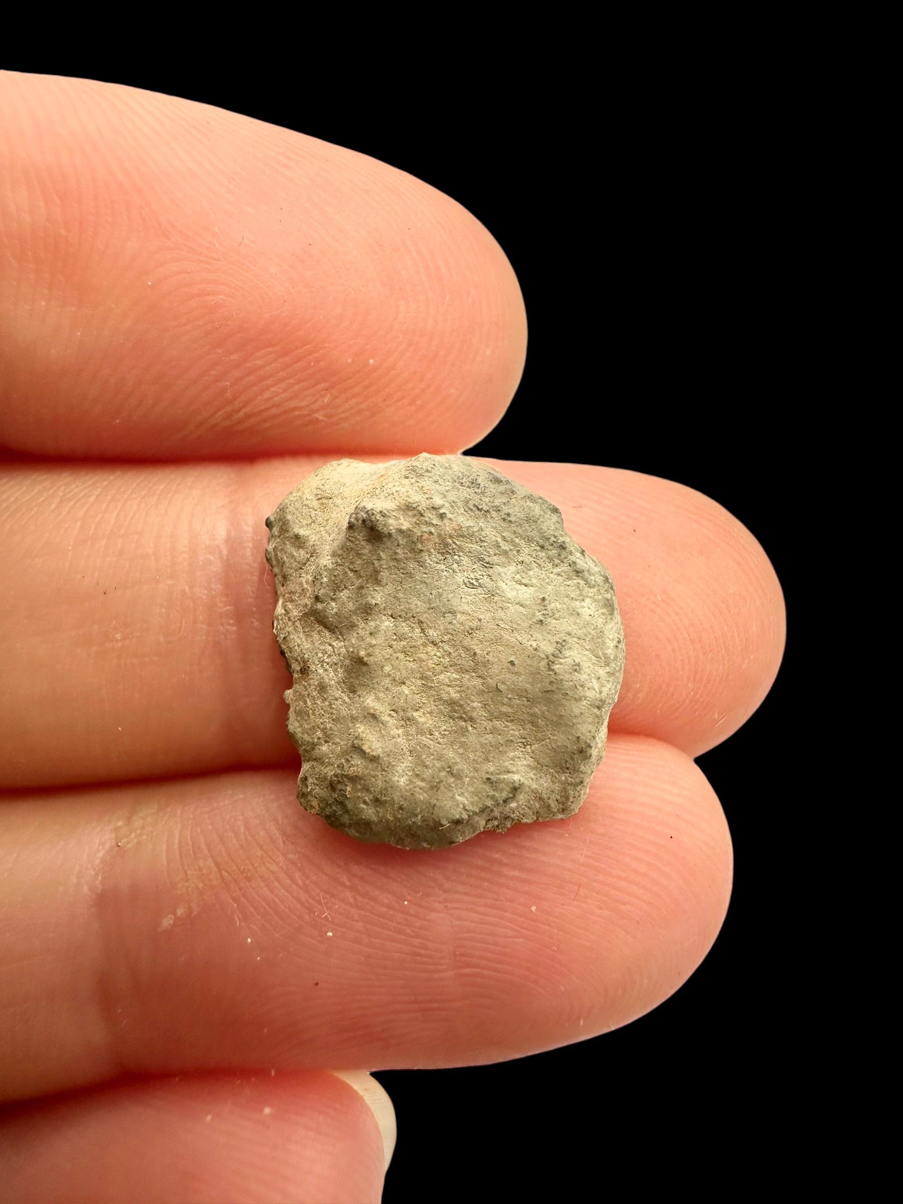 Lunar meteorite Bechar 007 – 1,2g – Algeria / endcut - MEBA190