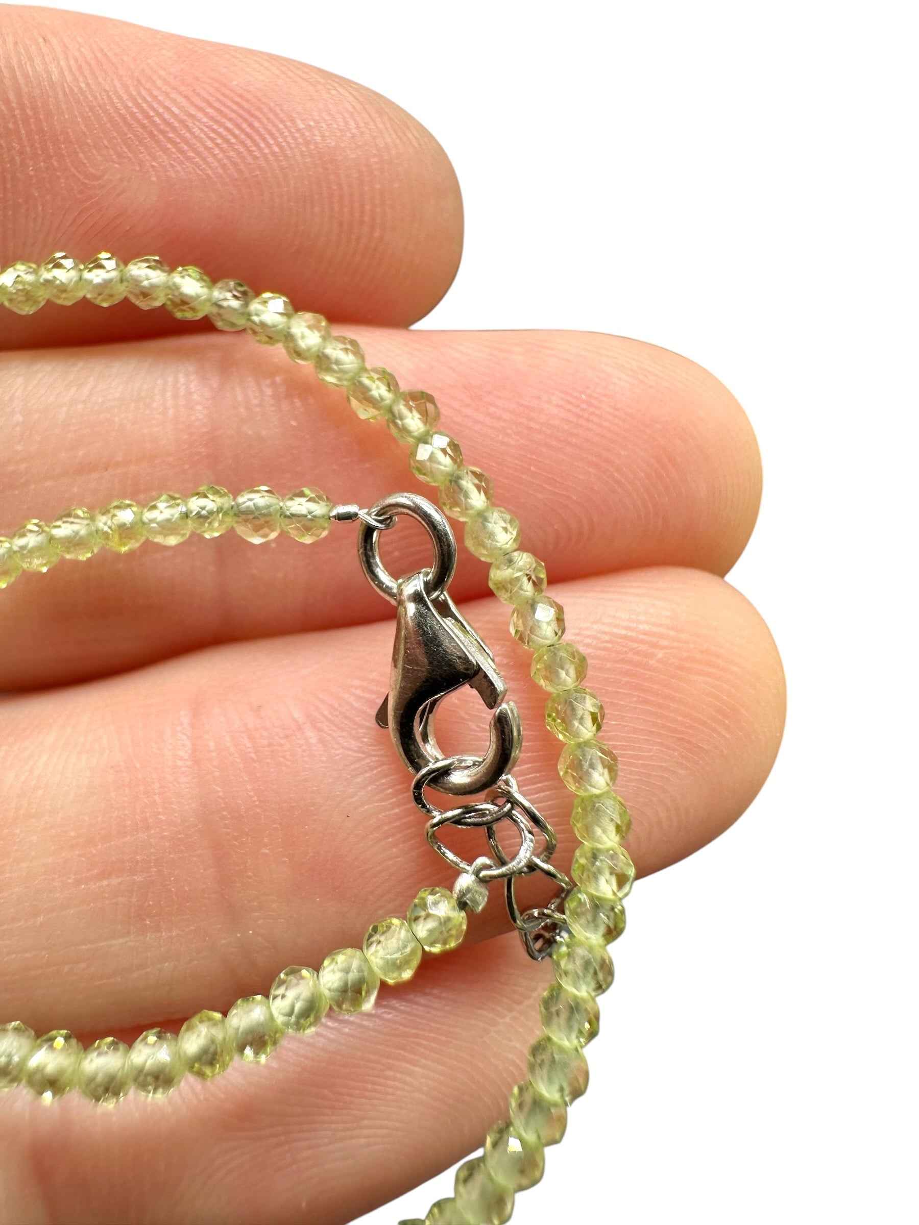 Peridote bracelet – Faceted 2 mm Beads – 925 Silver Clasp - NAR44
