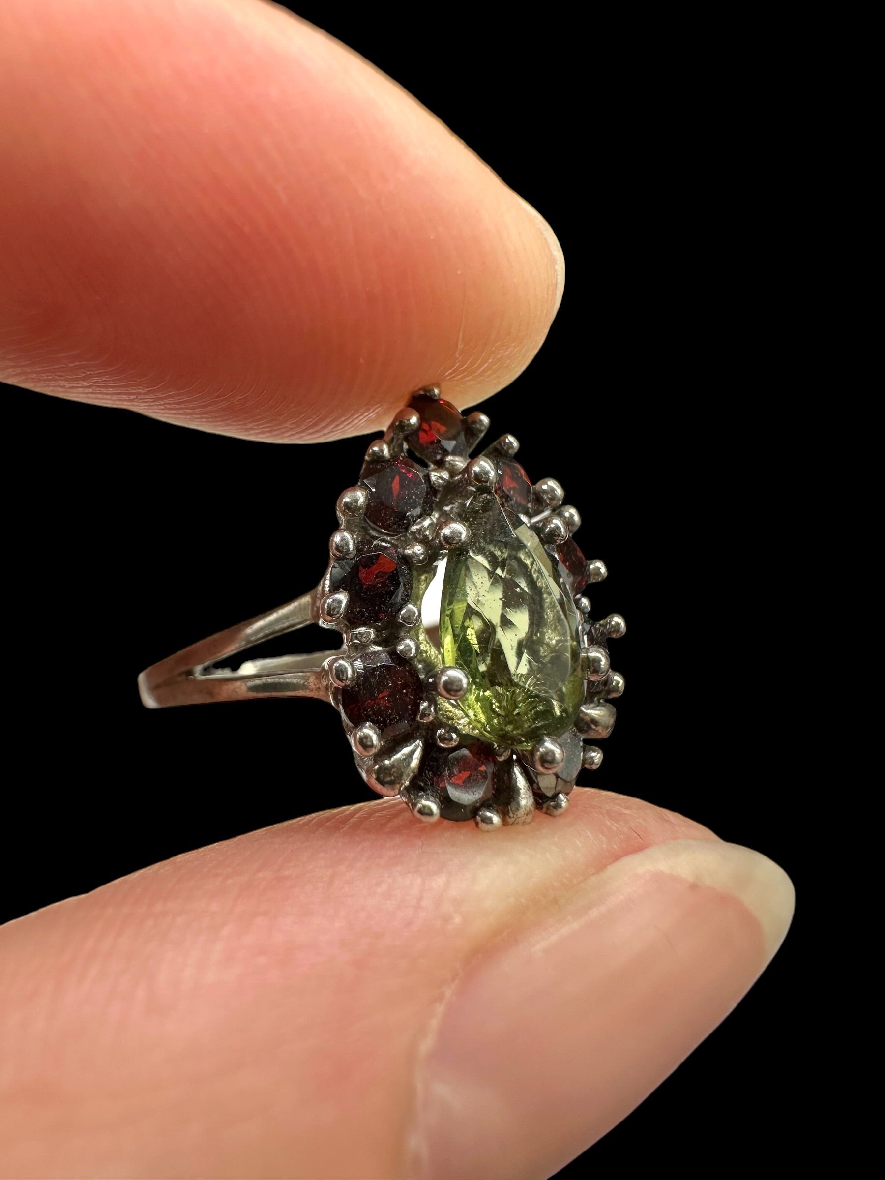 Silver ring with faceted moldavites and garnets size 50 - VP68