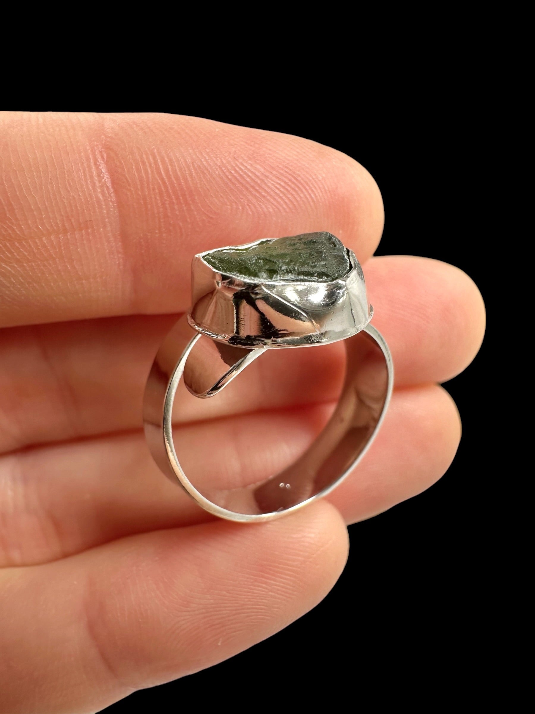 Silver ring with moldavite – Adjustable size - VP72
