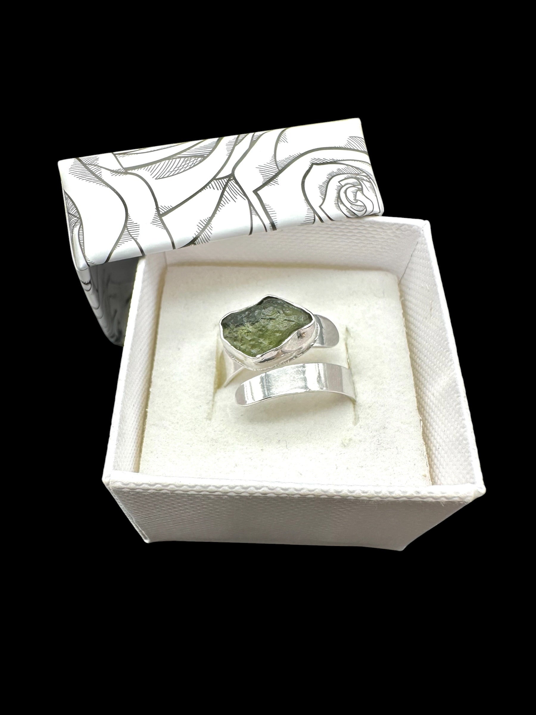 Silver ring with moldavite – Adjustable size - VP73