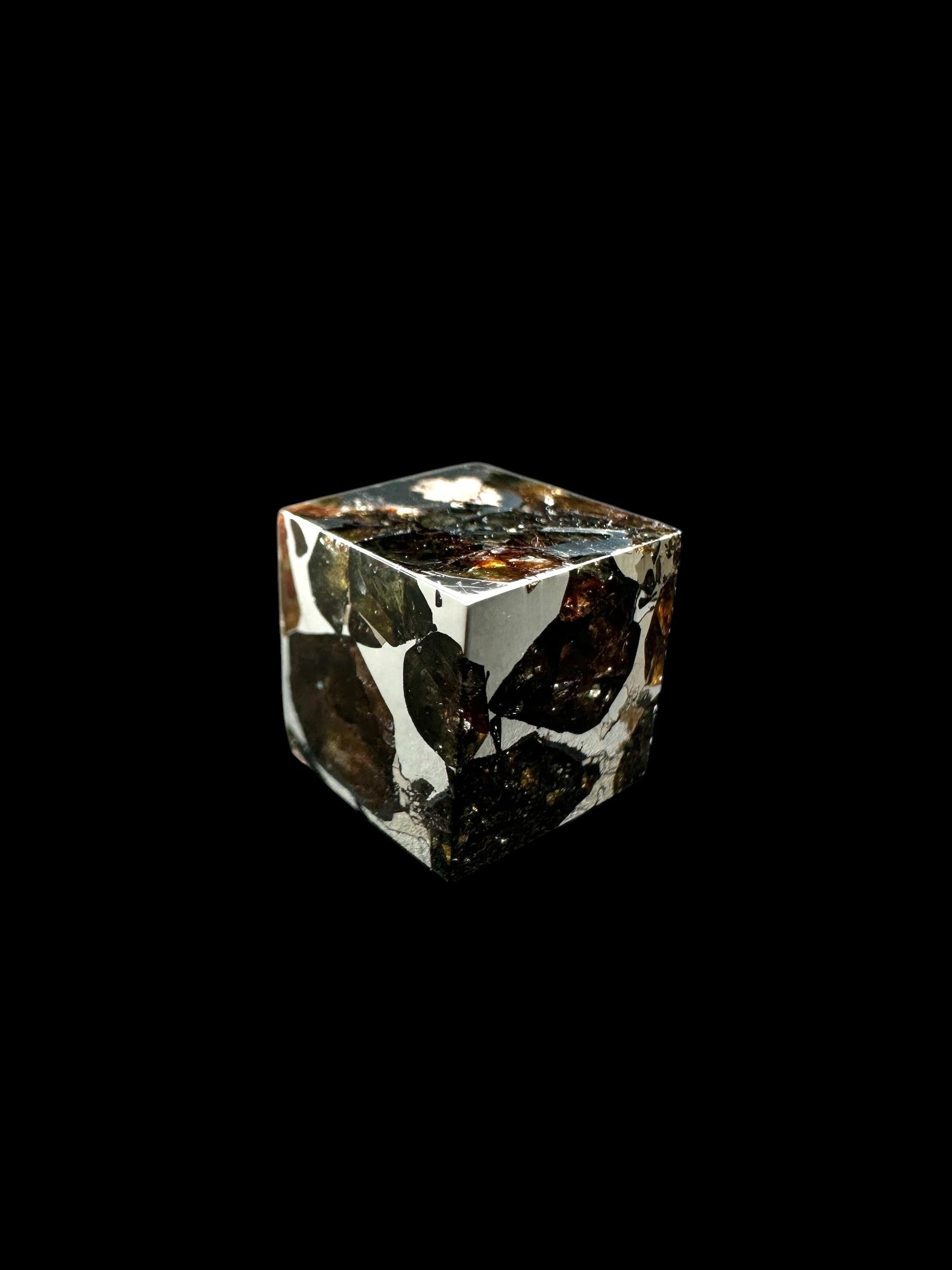 Meteorite Seymchan – pallasite cube 5g – Russia - MESM128