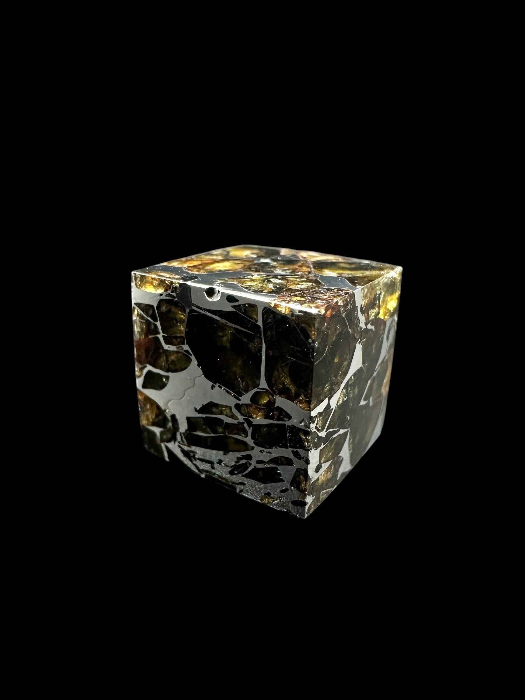 Meteorite Seymchan – pallasite cube 15,5g – Russia - MESM129