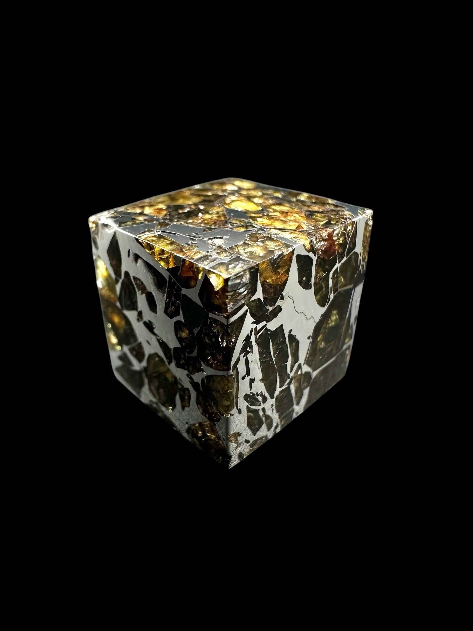 Meteorite Seymchan – pallasite cube 15,5g – Russia - MESM129